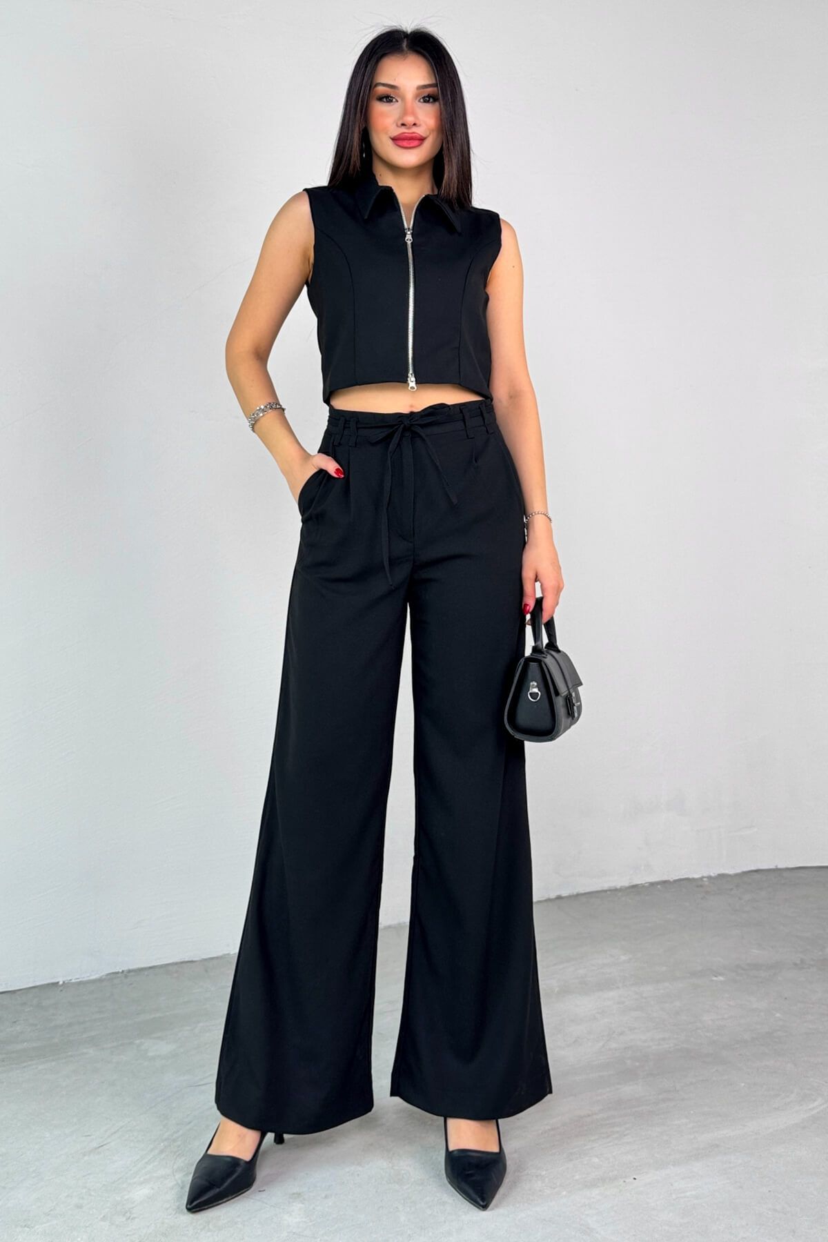 Cappmoda TKM-25102 Siyah Sıfır Kol Fermuarlı Gömlek Yaka Yelek Yüksek Bel Pantolon İkili Takım
