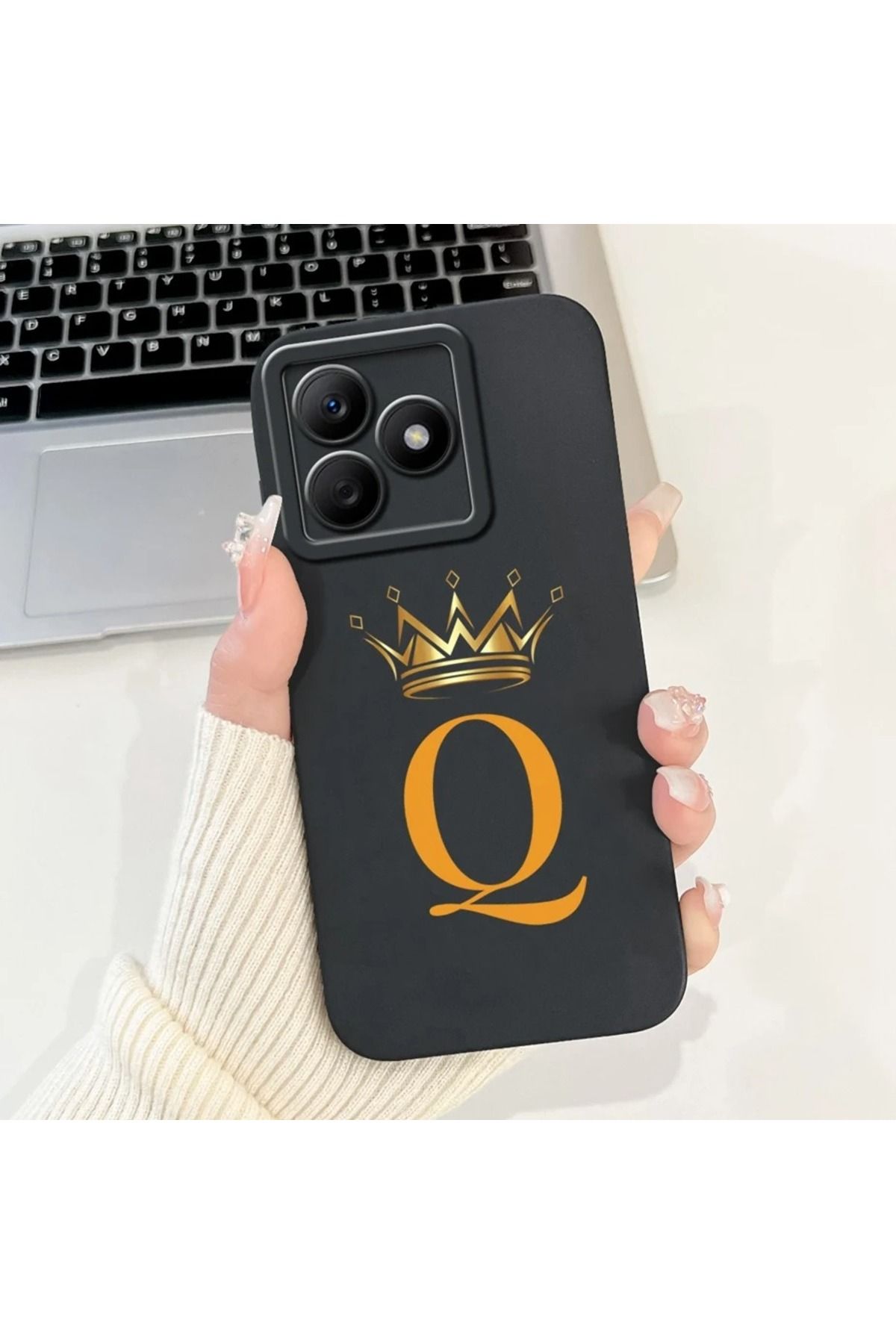 Rotaks Realme C63 Uyumlu Harfli Taç Baskılı Kişiye Özel Silikon Telefon Kılıfı - Q