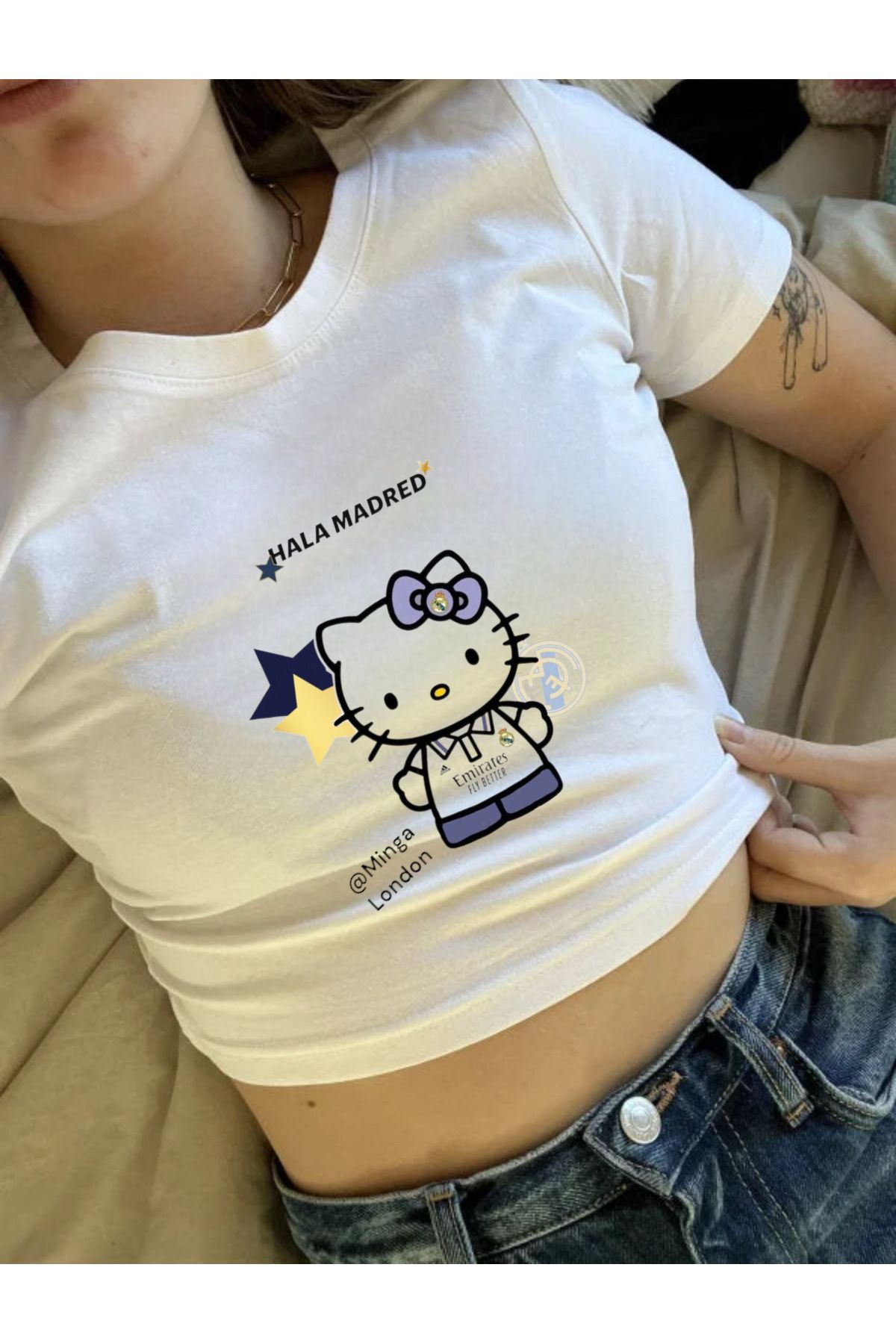 Minga London Beyaz Hala Madred Hello Kitty Crop Bluz -Minga London
