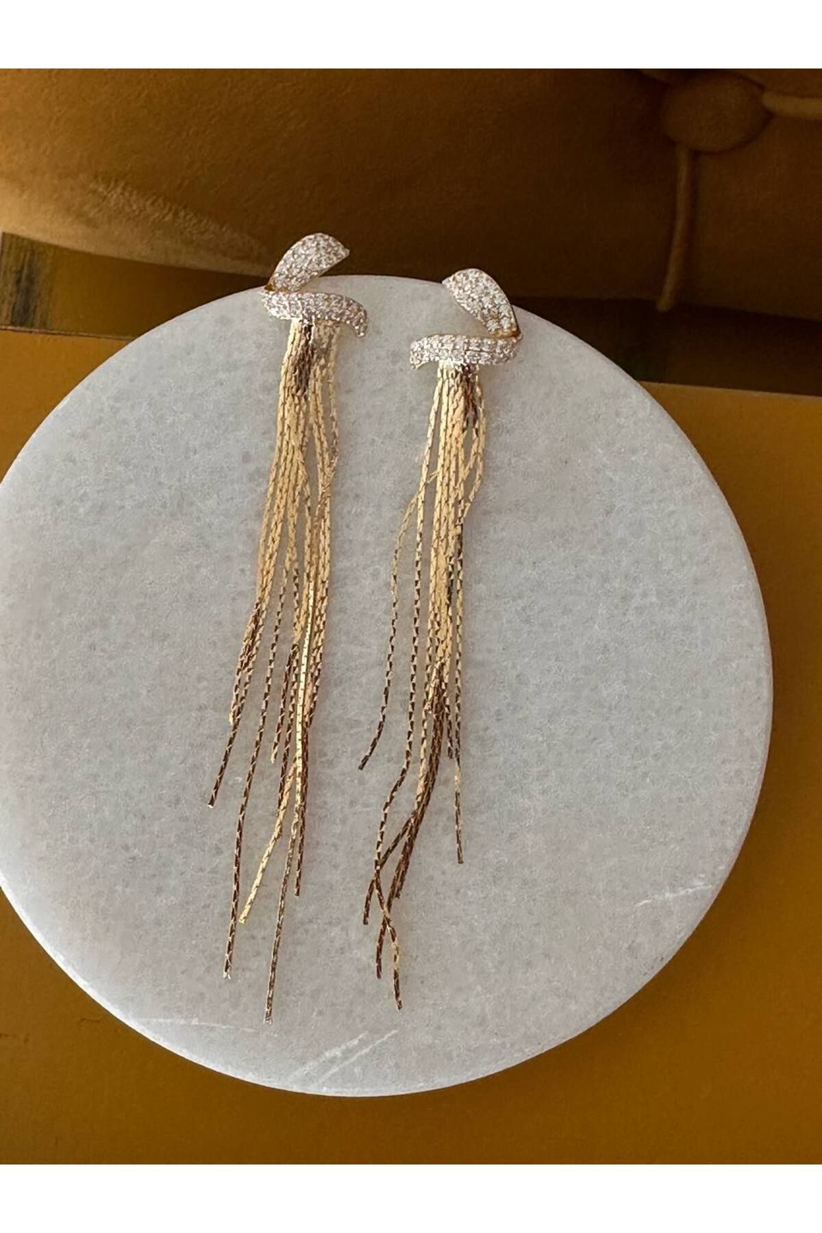 Esmeray Aksesuar Gold Renk Zirkon Taşlı Rodyum Kaplama Saçaklı Küpe Uzunluk 9 cm.