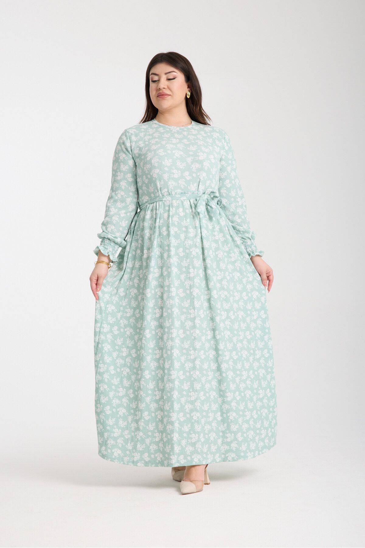 Moda Days Mint Yeşili Çiçek Desenli Kuşaklı Uzun Elbise – Rahat ve Şık Seçim