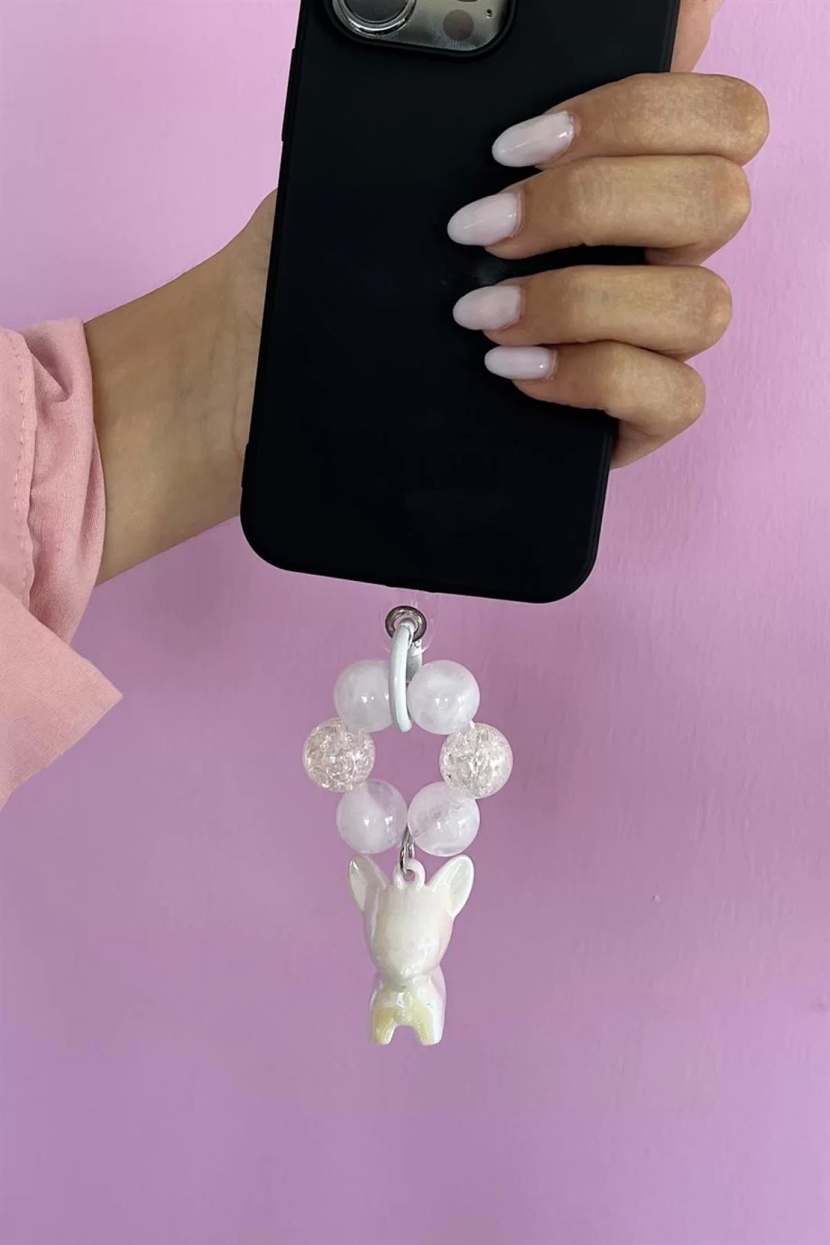 TakıDolabı Beyaz Renk Boncuklu Telefon Aksesuarı