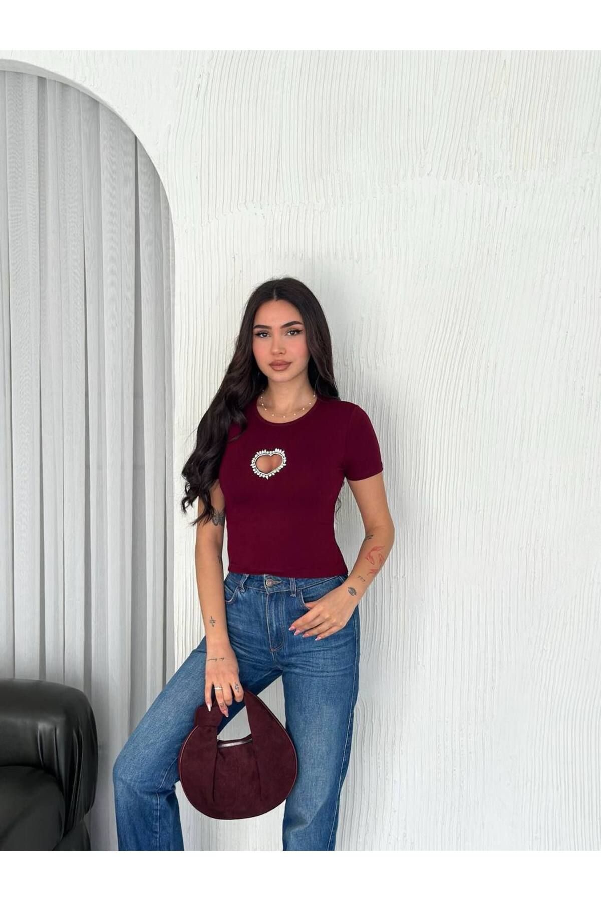 Noa Noa Kalp Detaylı Kısa Kollu Crop Modal Kumaş T-Shirt