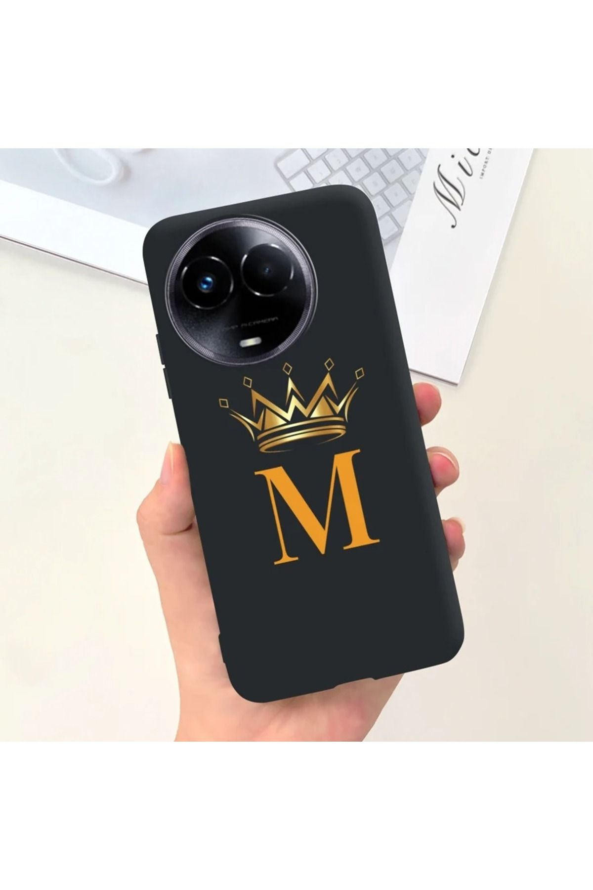 Rotaks Realme 11 Uyumlu Harfli Taç Baskılı Kişiye Özel Silikon Telefon Kılıfı - M