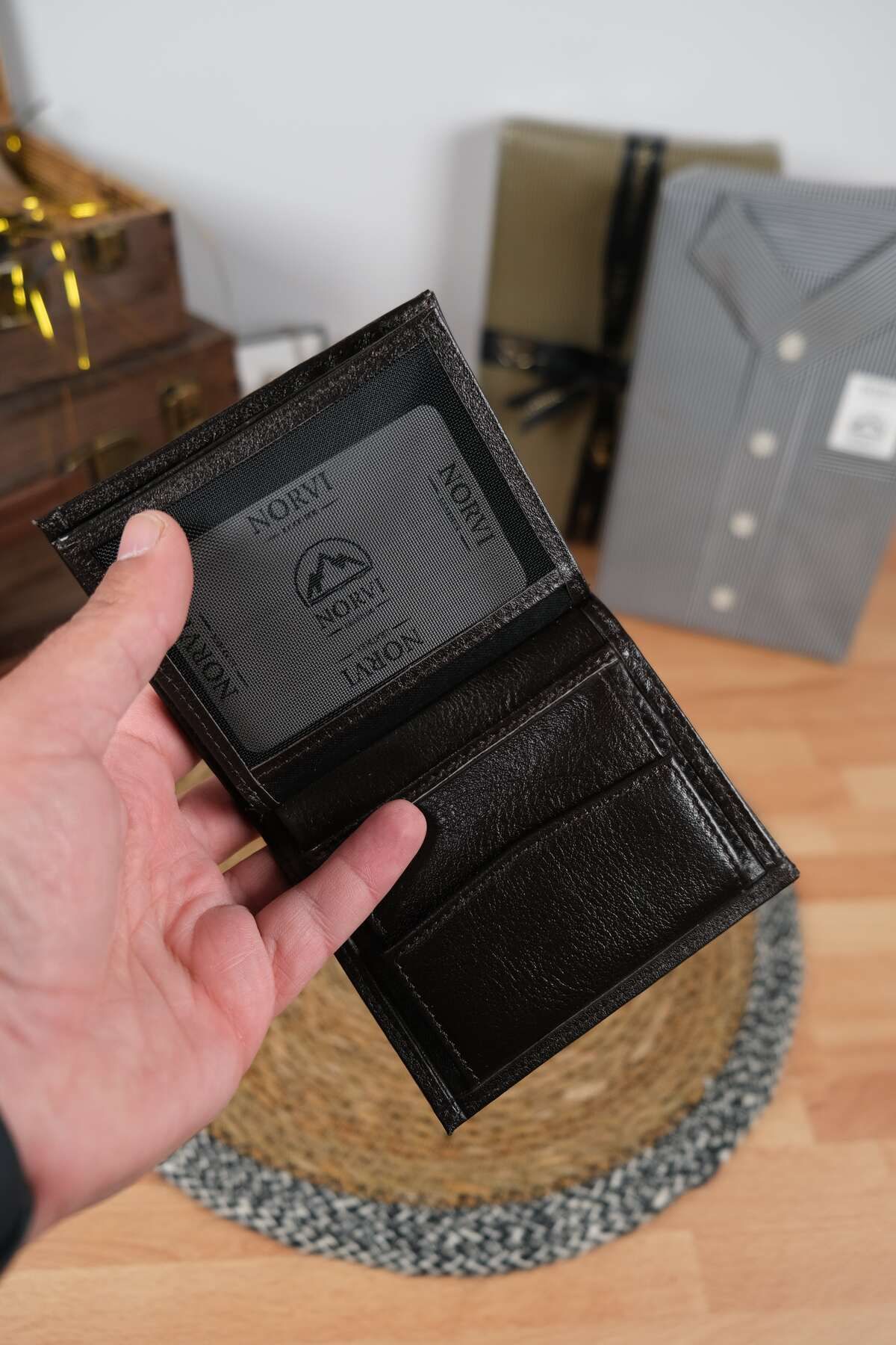 کیف پول مردانه و زنانه چرمی اصلی با رنگ سیاه سفید سکه Norvi Leather