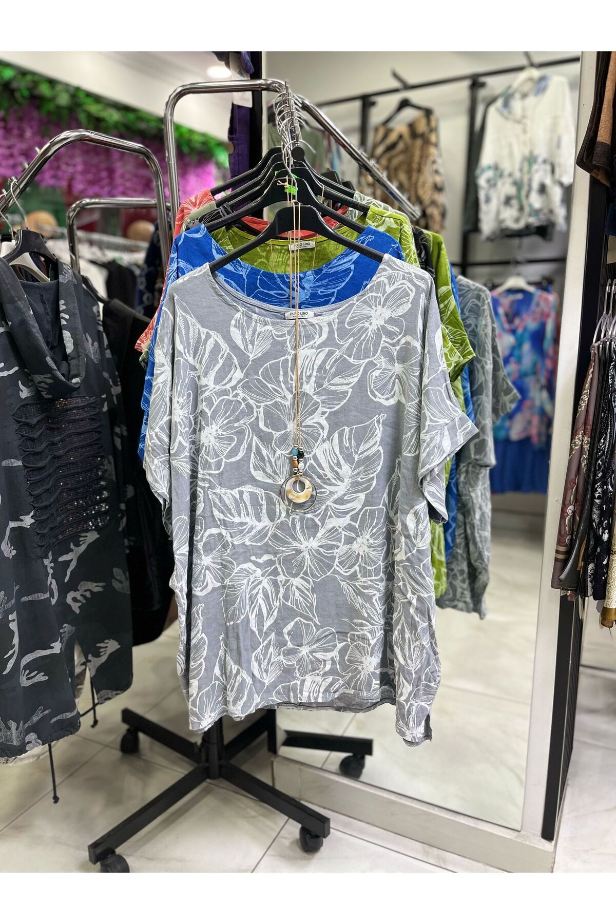 CELTMODA Kadın Kolyeli Yaprak Desenli Yarım Kol Oversize İthal Bluz - Gri