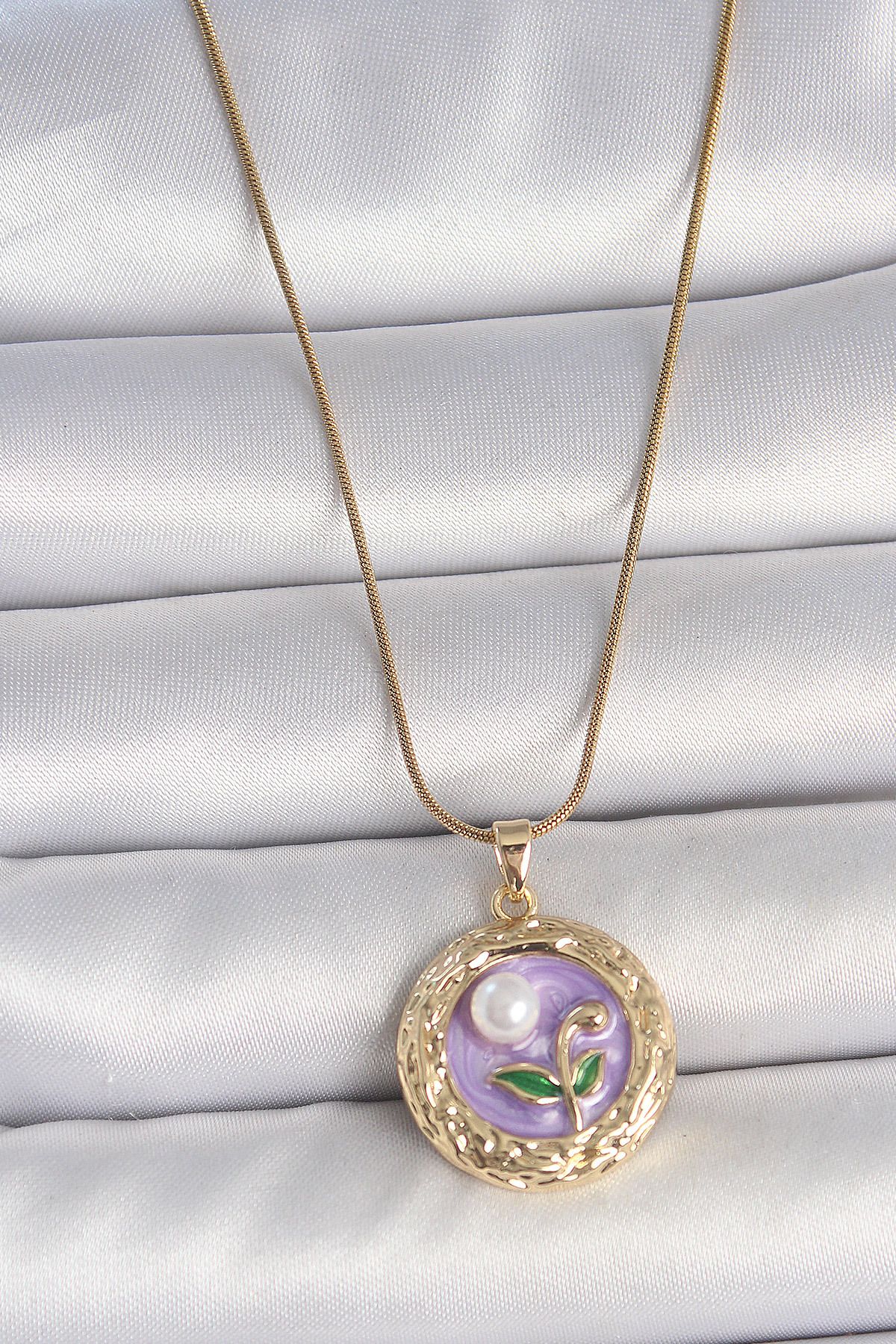 MELFSHOP 316L Çelik Gold Renk Zincir Mor Çiçek İşlemeli İnci Detay Potre Model Kadın Kolye