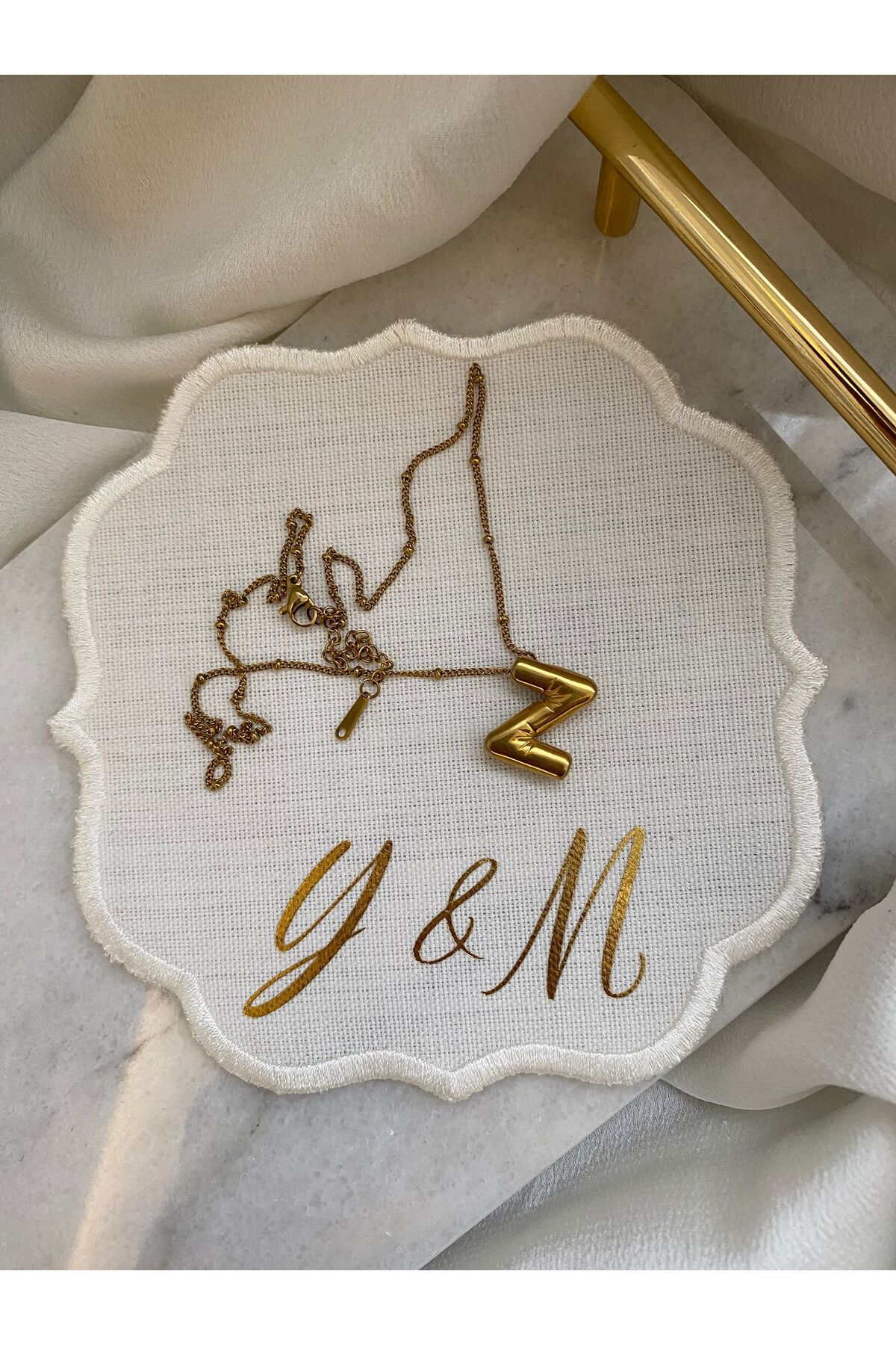 YM ÇELİK GOLD Z HARFİ BALON KOLYE