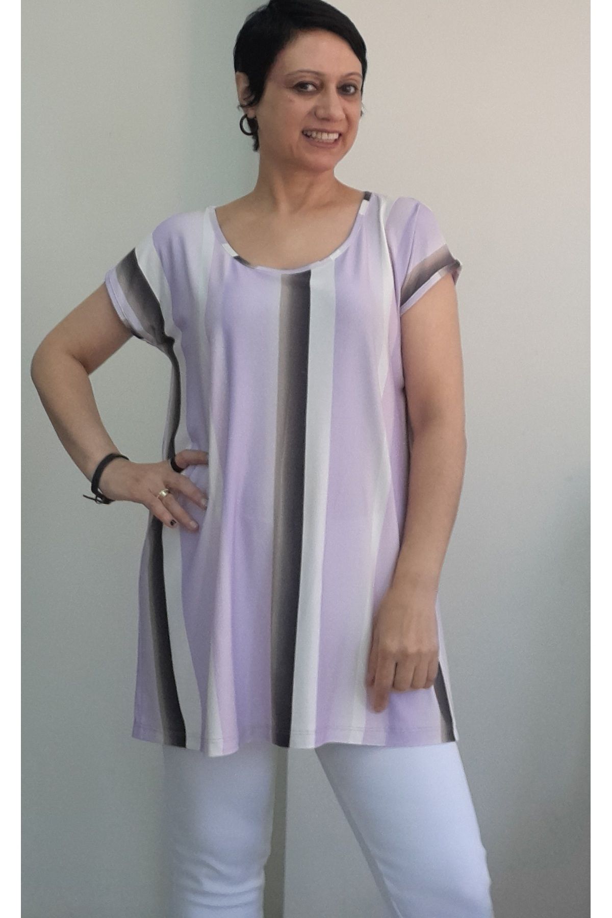 Mertcan Butik Lila beyaz renkli bedenle bütün gelen düşük kol penye viskon tişört