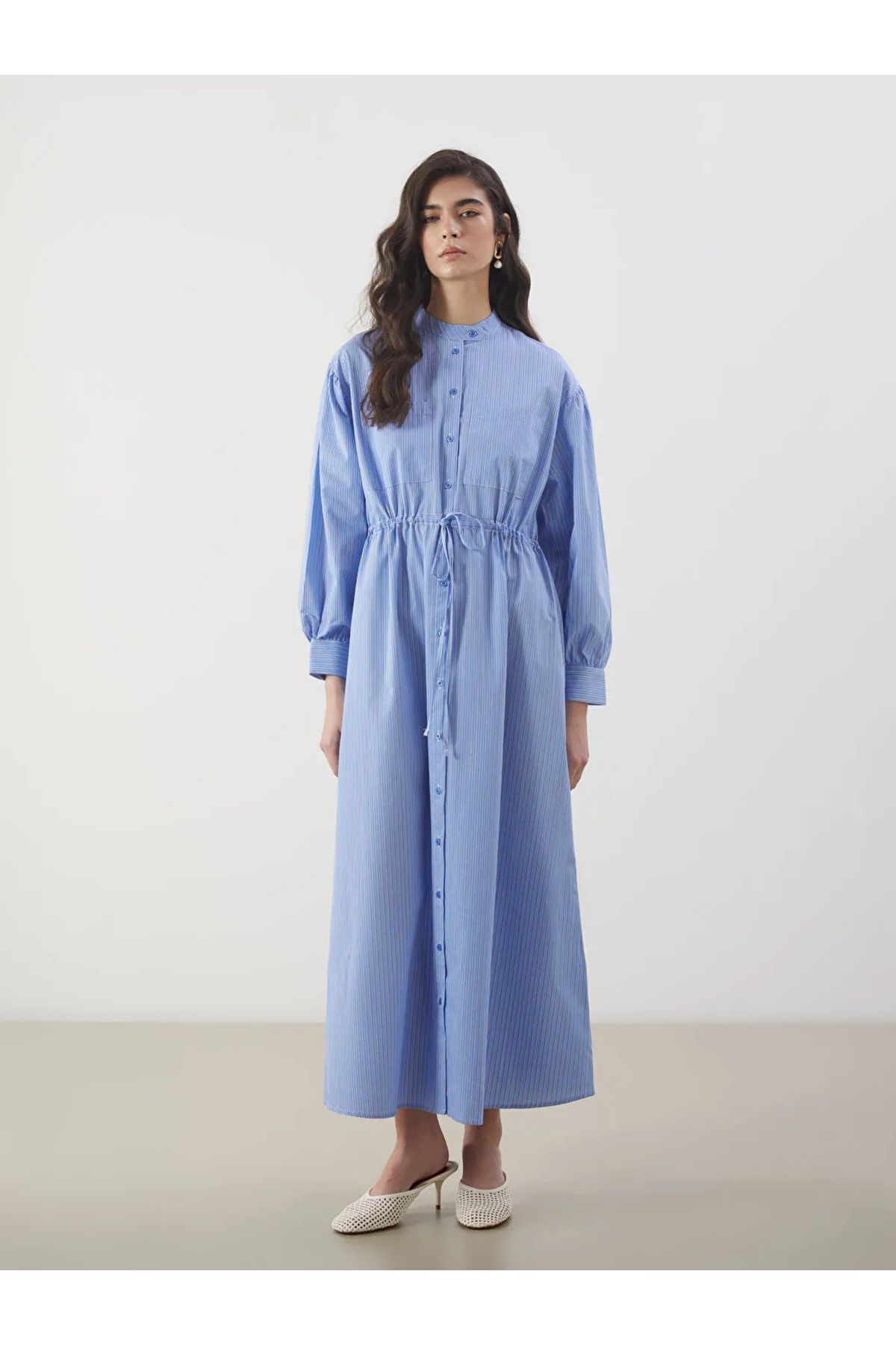 LC Waikiki LCW Modest Mavi Hakim Yaka Çizgili Poplin Gömlek Elbise