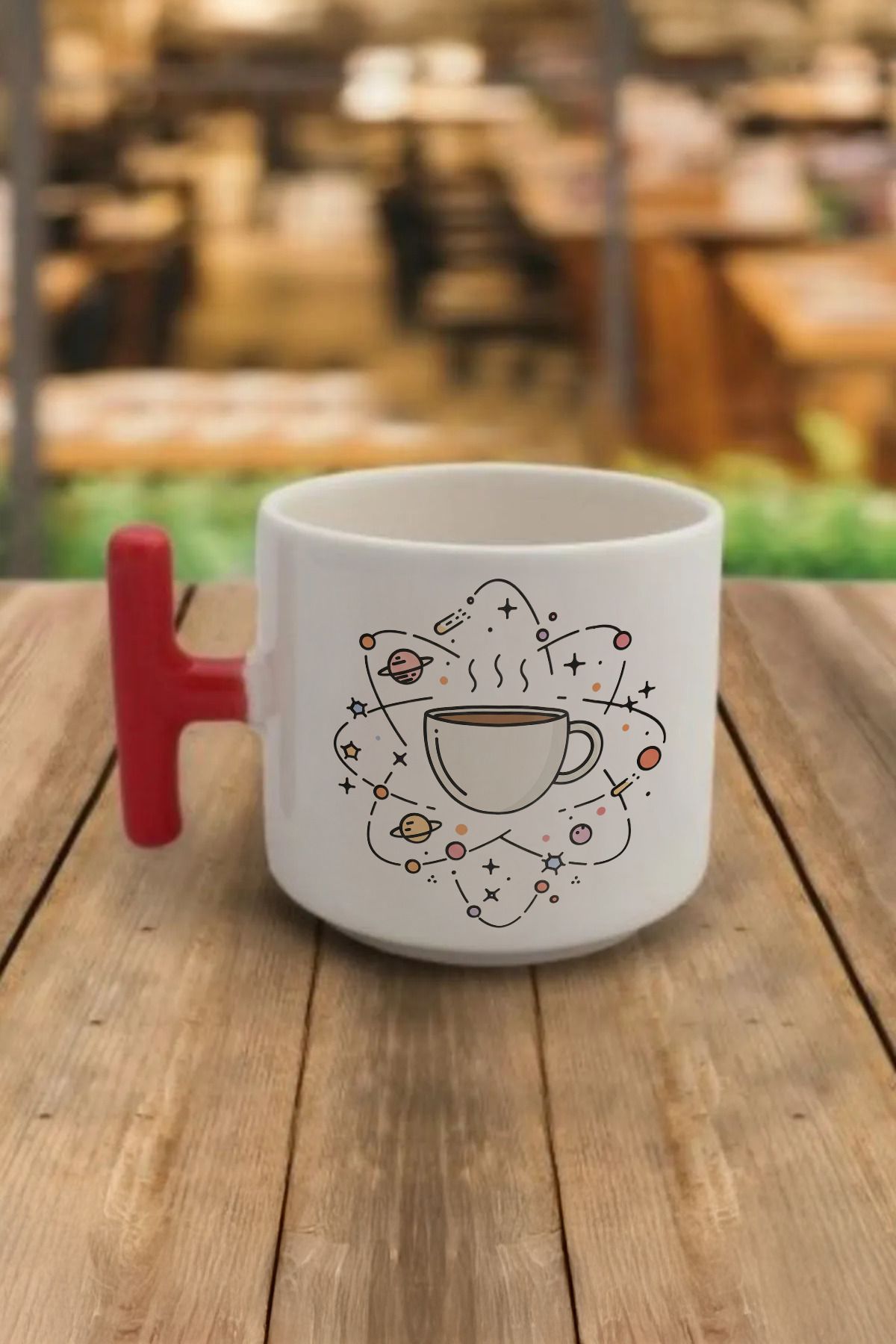 DozNest Evrenin Merkezinde Kahve Var Temalı Kırmızı Kulplu Kupa Bardak - Hediyelik Kahve Bardağı DZB17