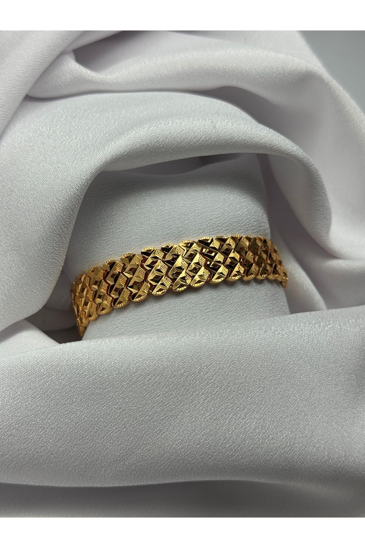 HADRA ACCESSORİES 22K Ayar Rengi Sarı Altın Kaplama X Model Bileklik