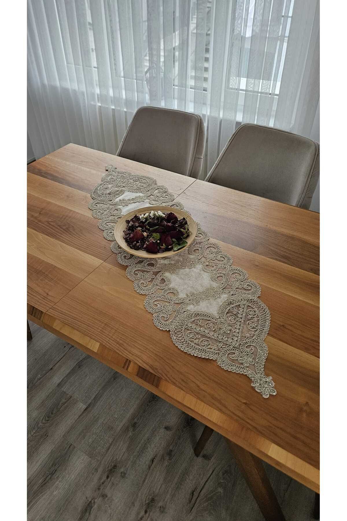 ZESA HOME Fransız Dantelli Lüks Kadife Runner