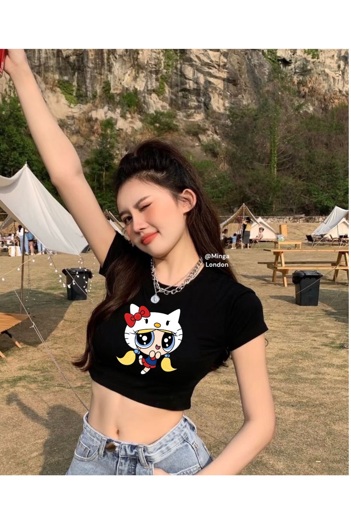 Minga London Siyah Hello Kitty Power Costume Crop Bluz -Ghostella