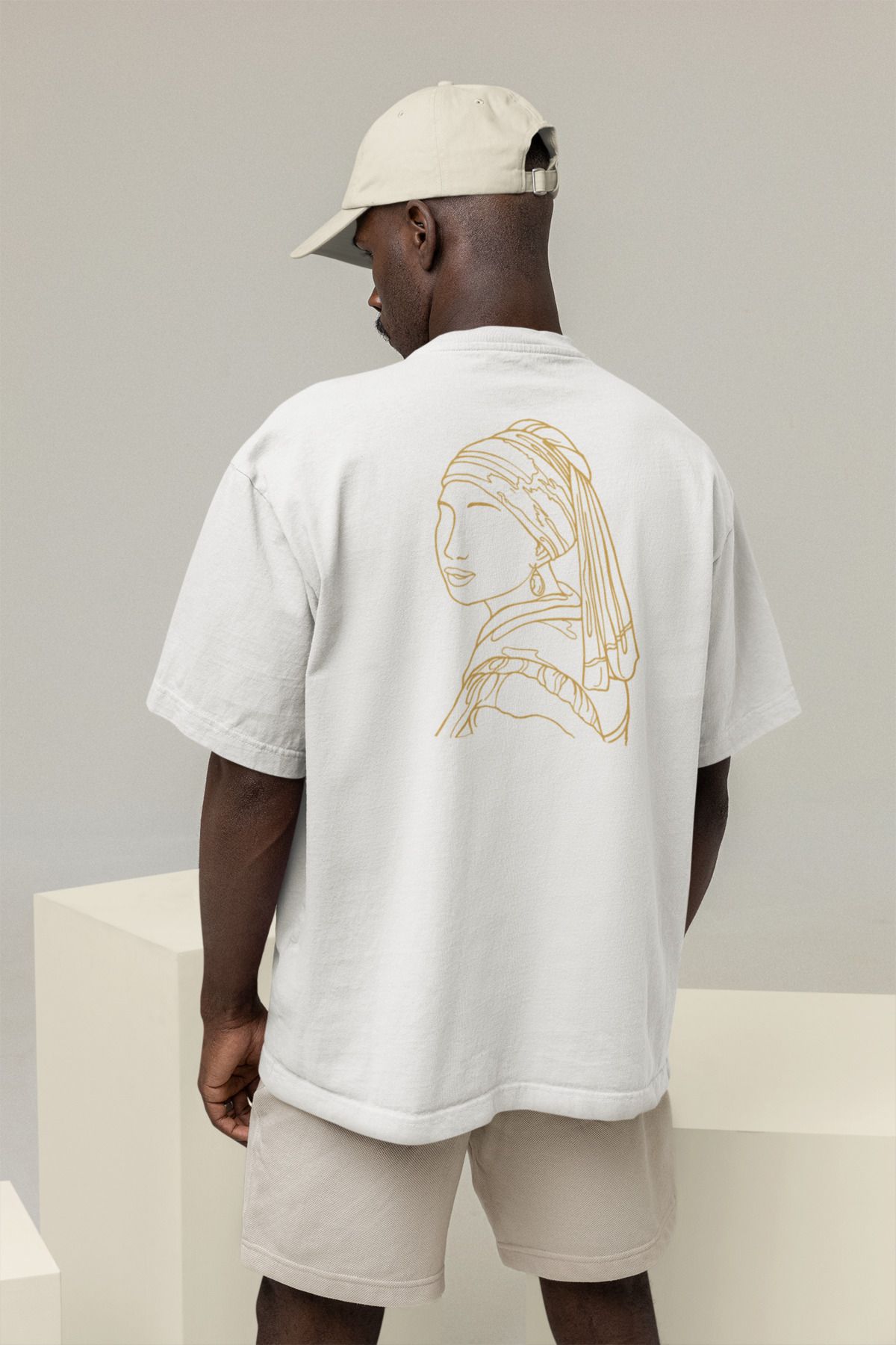 Sheeshbucks İnci Küpeli Kız Art Tasarımlı Erkek Oversize Beyaz Tişört