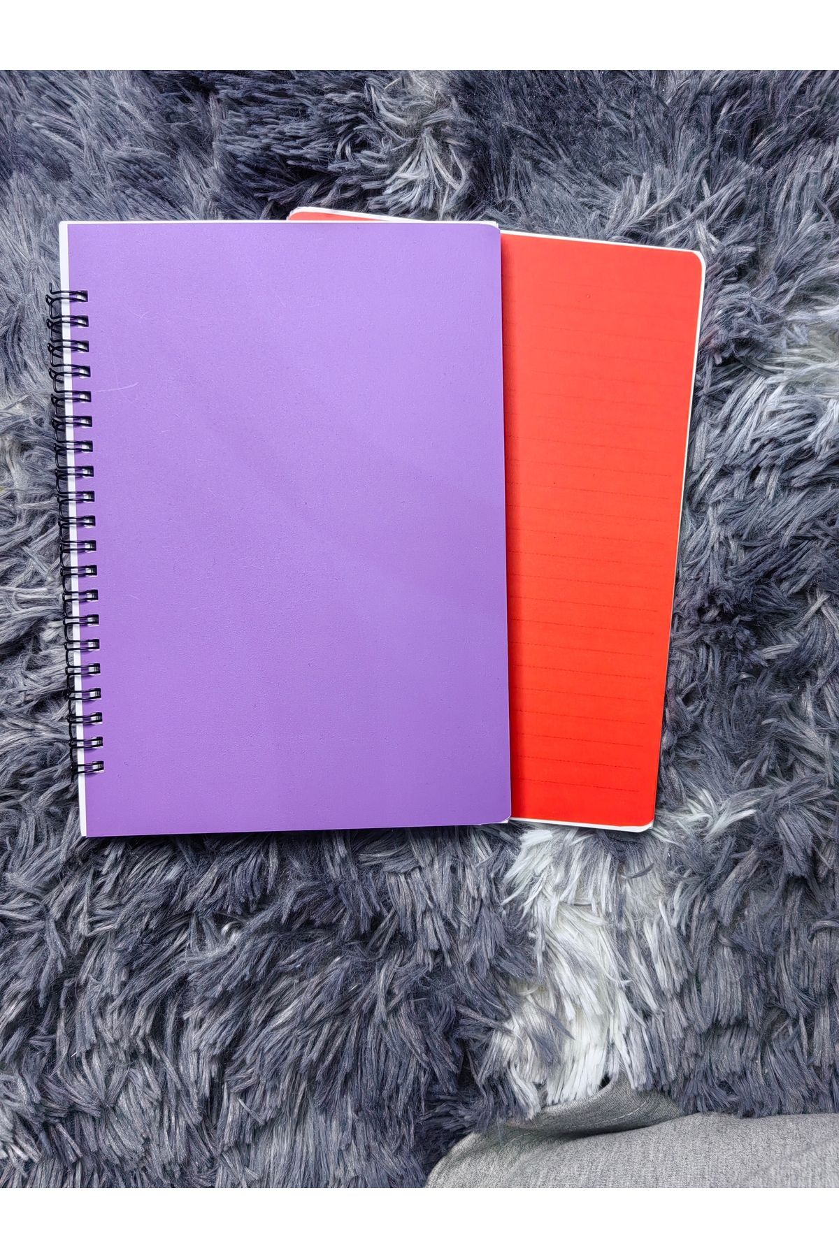 Notcraft Spiralli Telli Sert Dayanıklı Plastik Kapak A5- 72 Yaprak 144 Sayfa Çizgili Defter ( Mor Kırmızı )