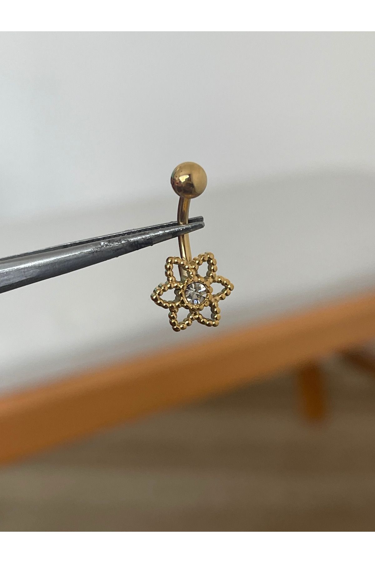 Rupen Kraft 316 L Cerrahi Çelik Gold Renginde Çiçek Modeli Zirkon Taşlı Göbek Piercingi