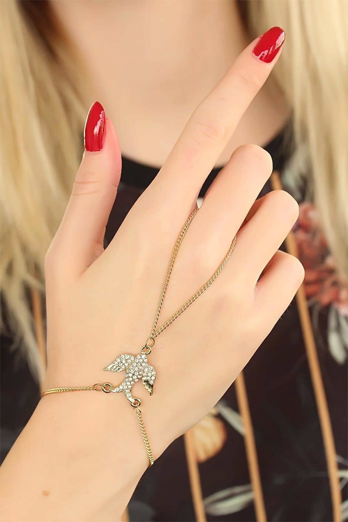Clariss Gold Renk Zirkon Taşlı Kırlangıç Şahmeran Bileklik