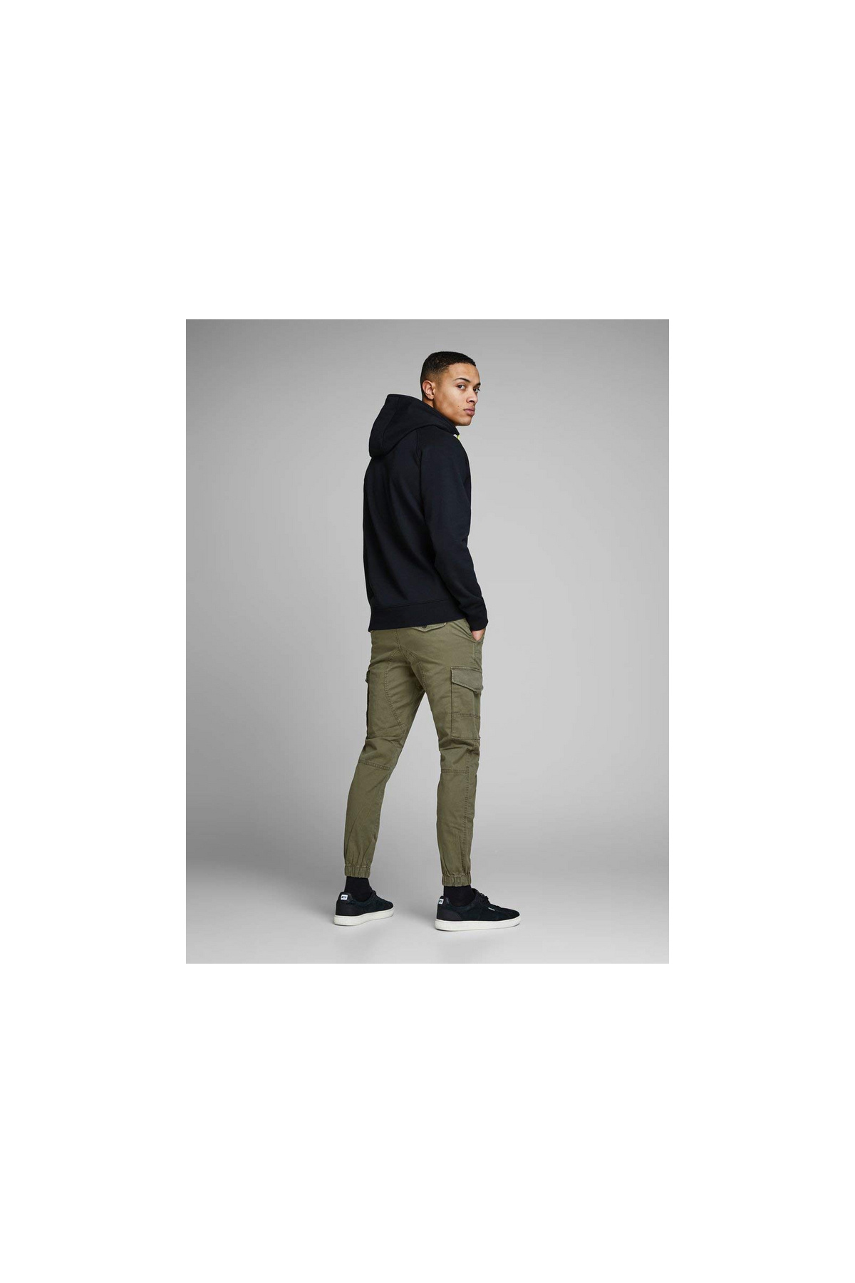 Jack & Jones-Stoffhose ’für Herren in olive’ 4