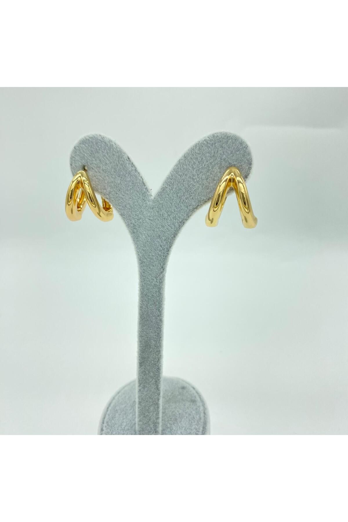melif accesories Zarif Altın Renk Ters V Şeklinde Lüks Bijuteri Küpe – Modern Tasarım ve Şıklık