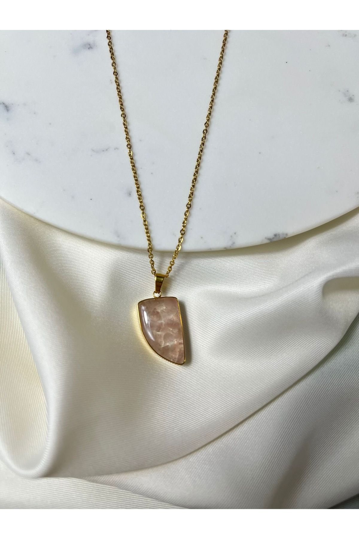 Orvix Accessories GOLD ZİNCİR PEMBE FREFORM MOTİFLİ KADIN DOĞAL TAŞ KOLYE YAZLIK KOLYE ABİYE KOLYE