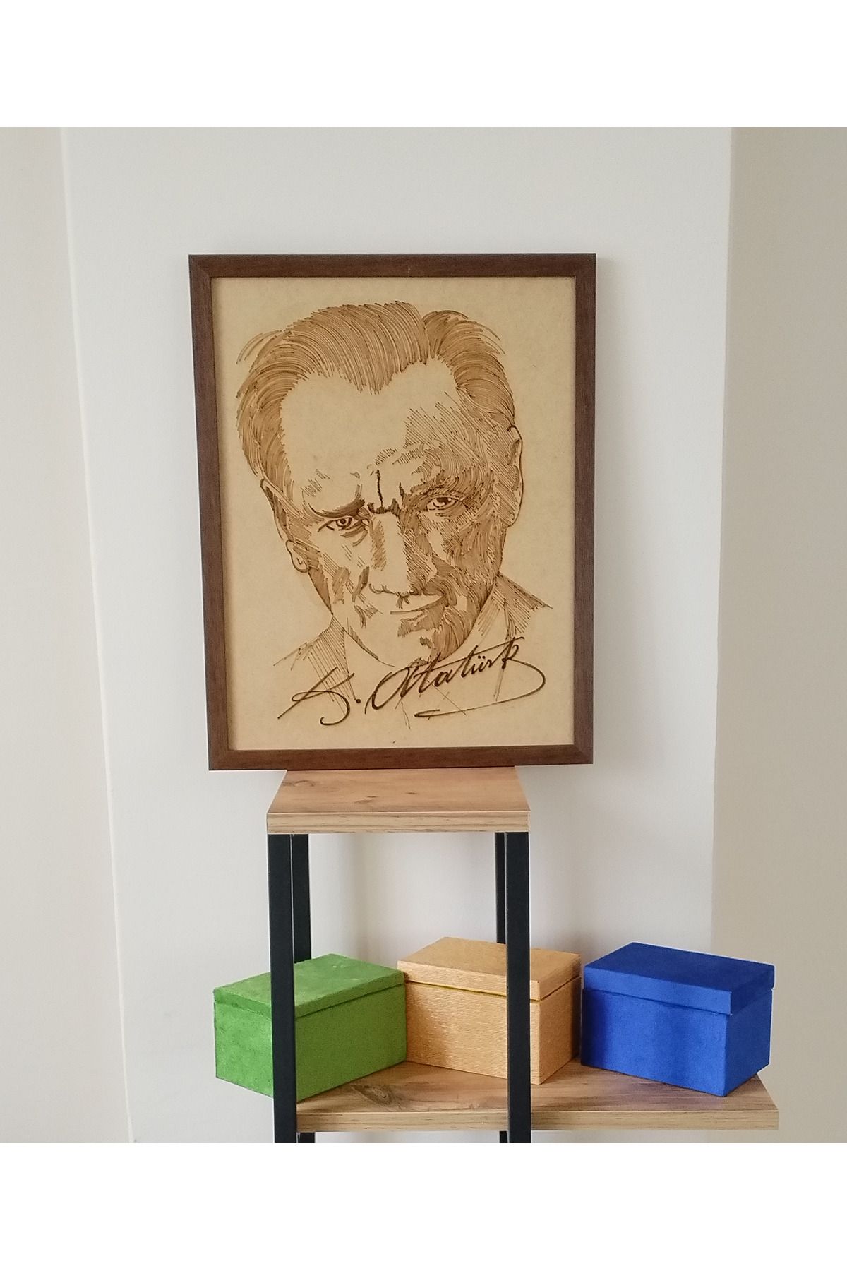 SANAT AHENK ATATÜRK PORTRESİ- 38X48 AHŞAP ÜZERİNE YAKMA TABLO