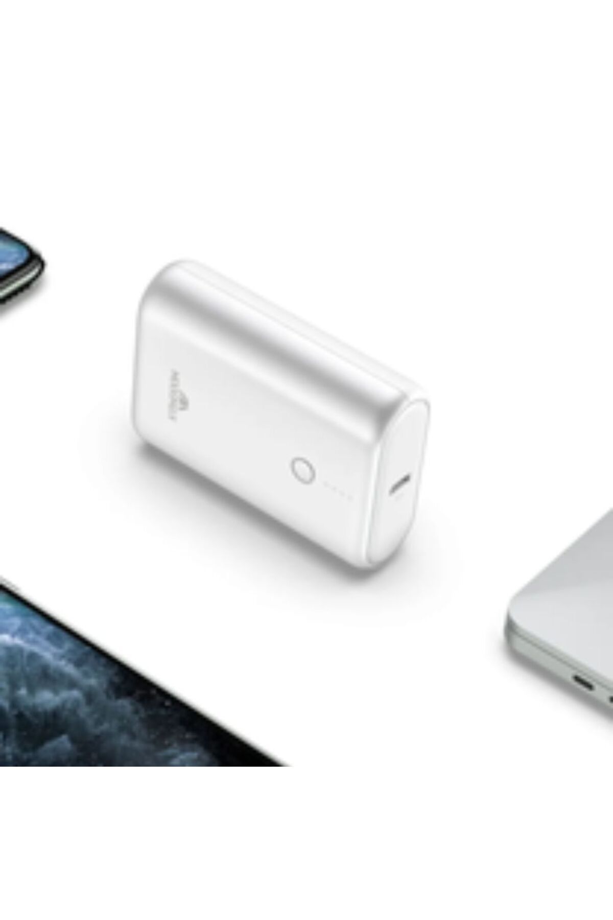 MOOGMAX-Moog Max 10000mAh Power Bank with Dual USB and USB-C Outputs, 20W Fast Charging, White 3