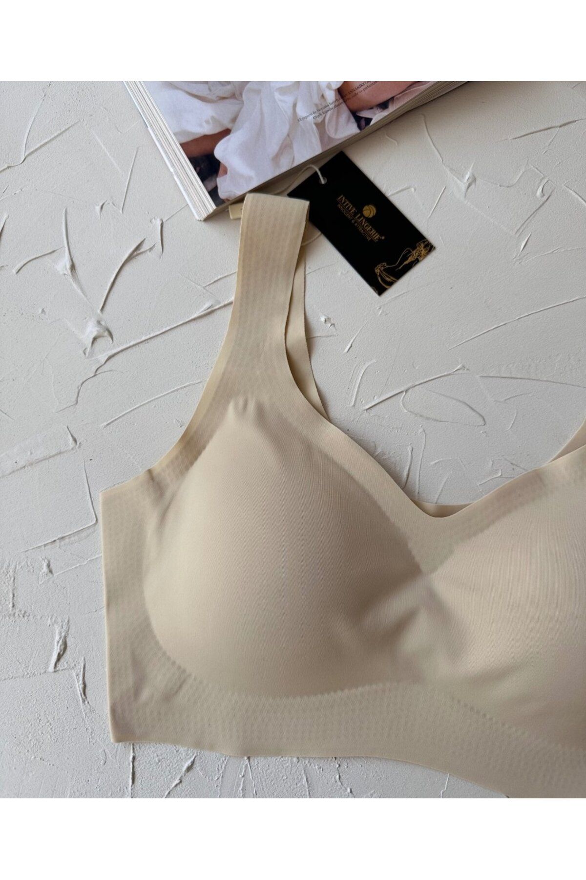 İntive Lingerie-Intive Seamless Push-Up Invisible Bralet with Removable Pad - Imported Bra 3