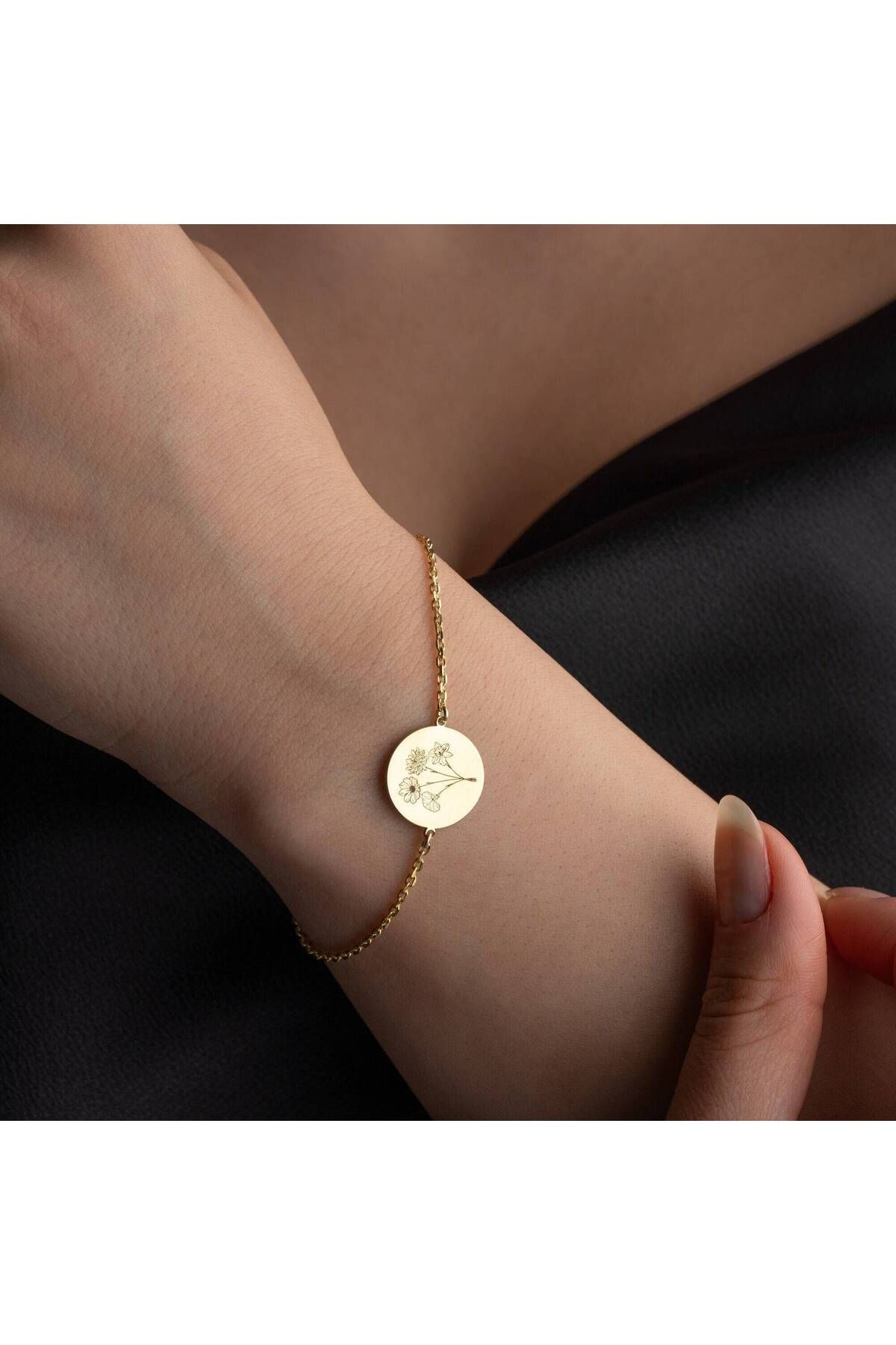VESTA JEWELRY 925 Ayar Gümüş Kadın Doğum Çiçeği Modeli Altın Kaplamalı Bileklik