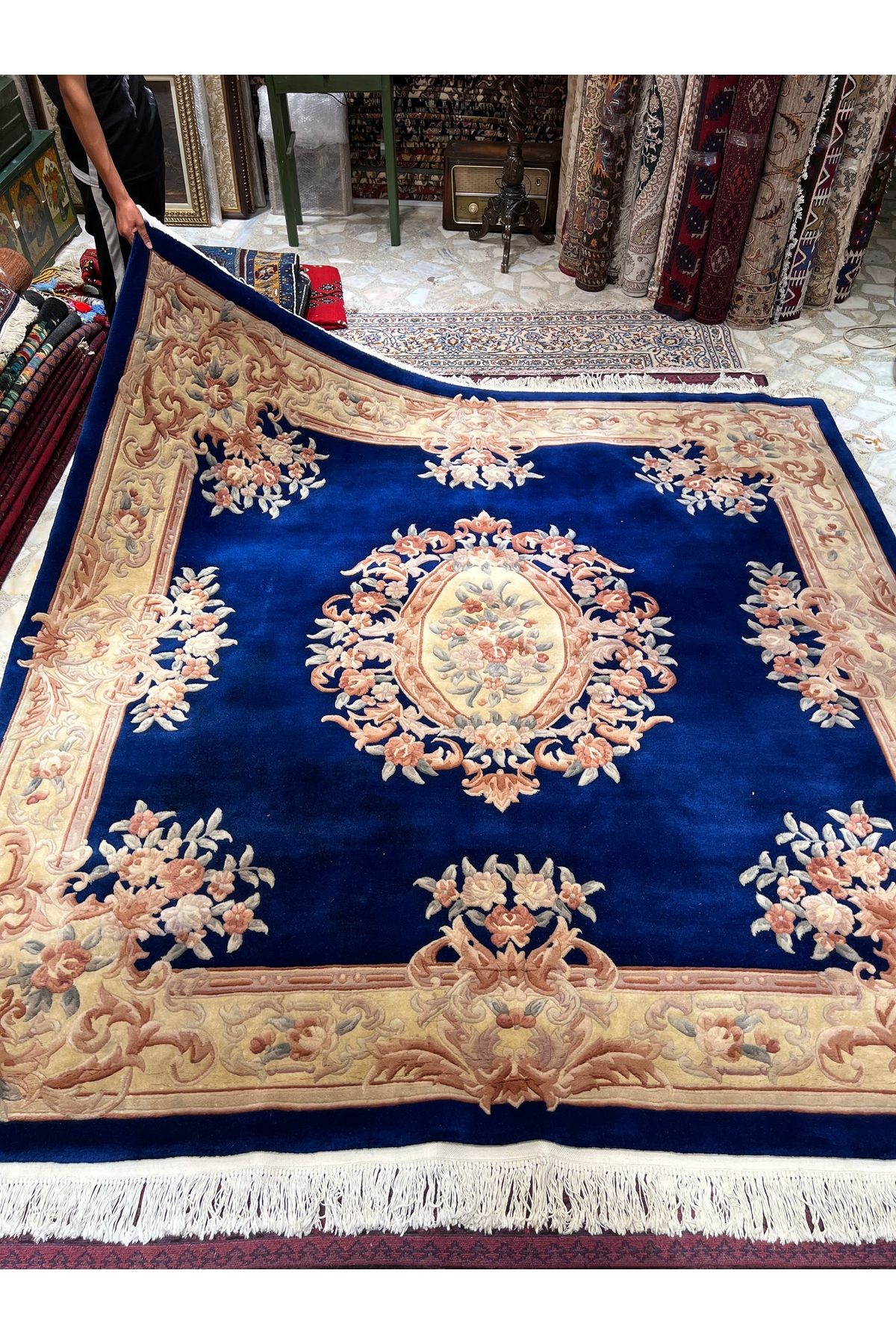 RD RAMAZAN DAĞ EL HALI SANATI El Dokuma Kabartmalı Çin Halısıdır Kare Halı Ebat 250x250