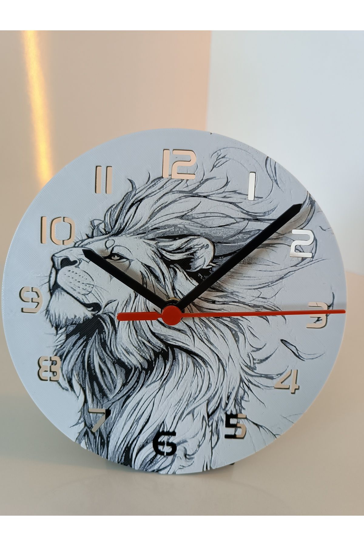 Home 17 CM MASAÜSTÜ YUVARLAK ASLAN FİGÜRLÜ SAAT