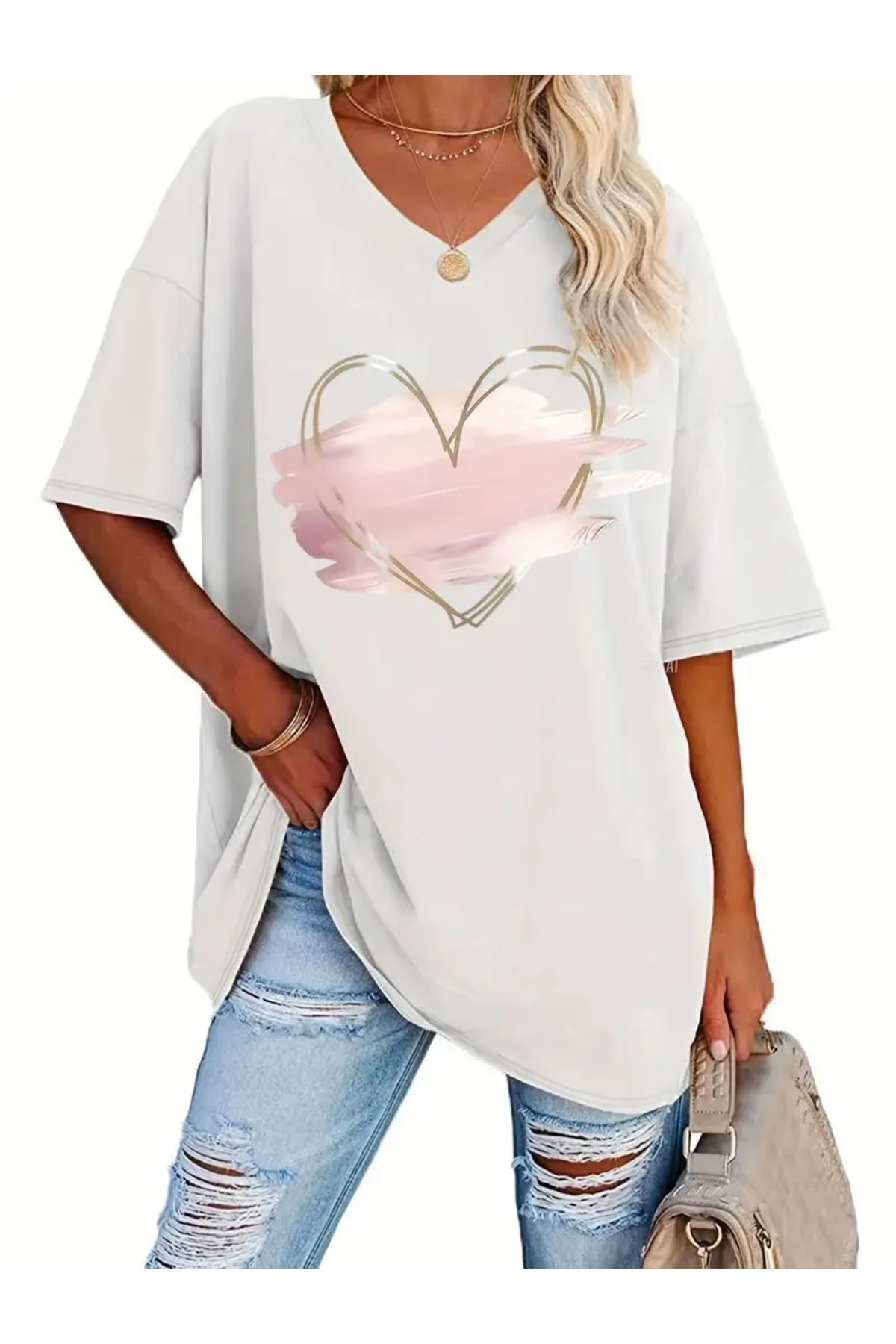 LAND MODA Büyük Beden Kadınların Kalp Grafikli Zarif V-Yaka T-Shirt'i - Yumuşak