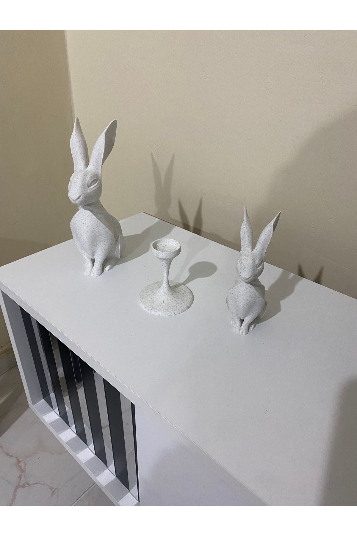 BsdHome 3D Baskılı Dekoratif Mermer Rengi Tavşan Biblo Seti - 3 Parça Şamdanlı