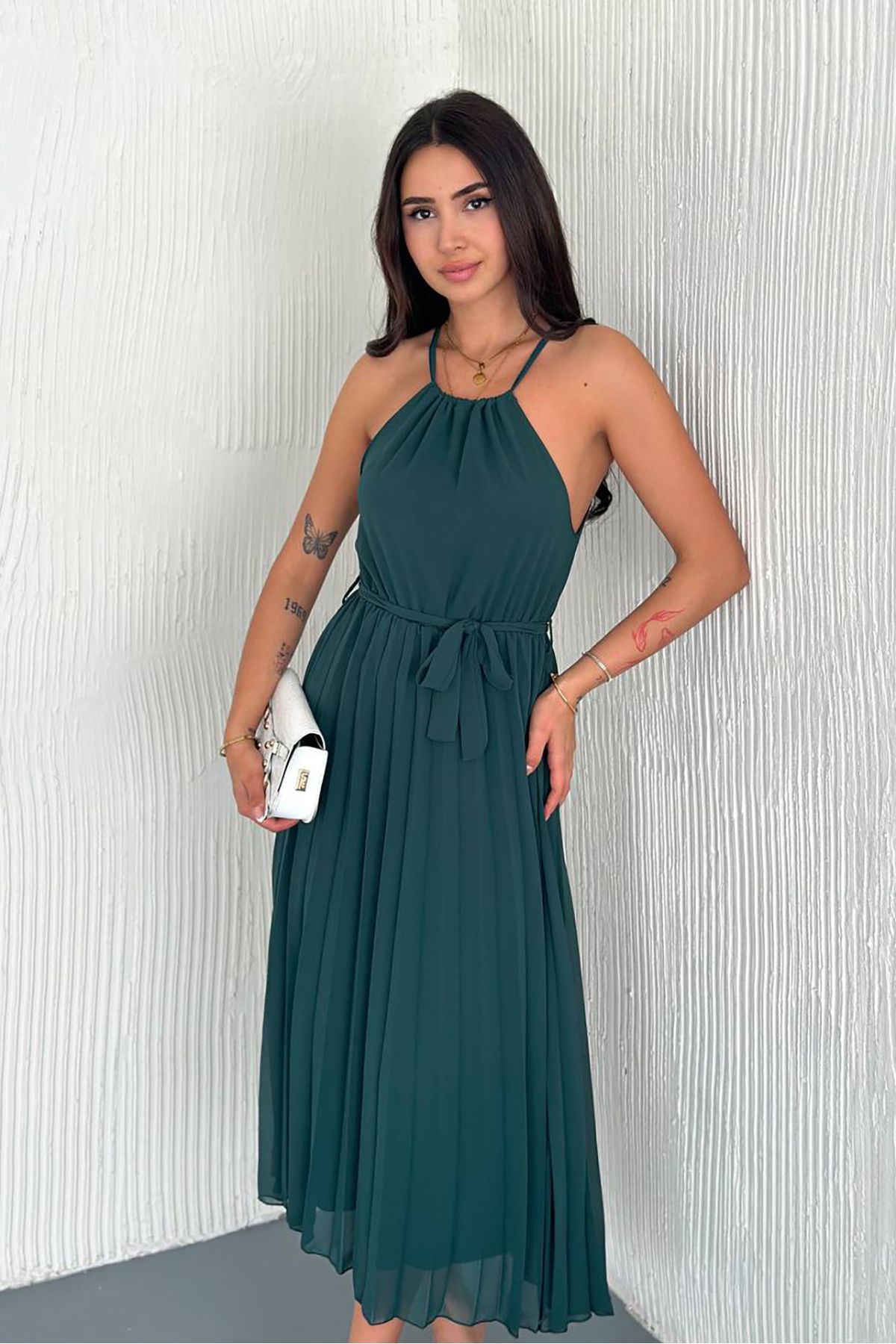 Neşeli Butik kadın kuşaklı midi boy askılı şifon elbise NBK4207