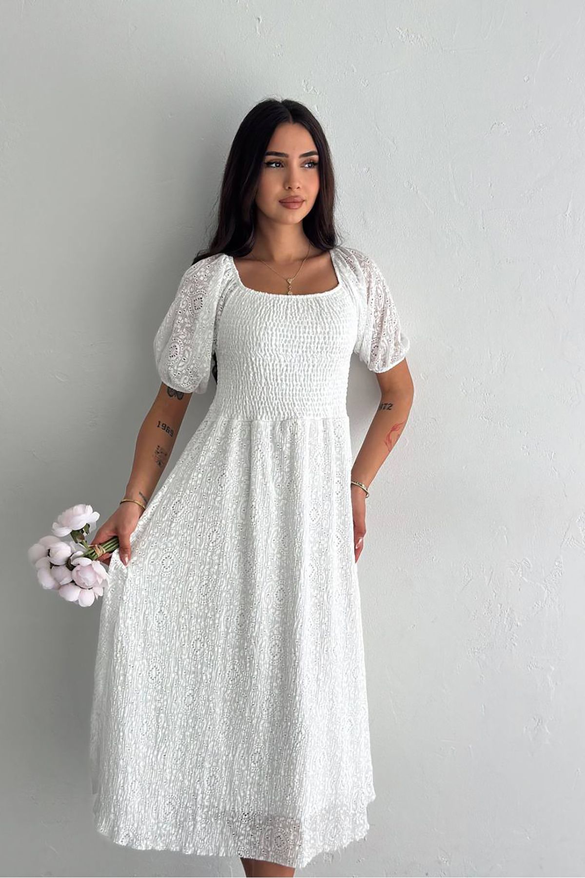 Neşeli Butik kadın beyaz kare yaka dantel elbise NBK053