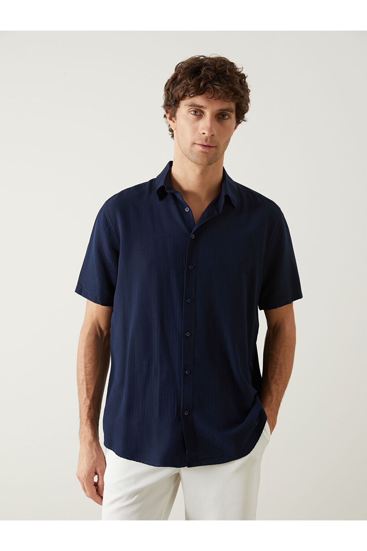 LC Waikiki Regular Fit Kısa Kollu Erkek Gömlek
