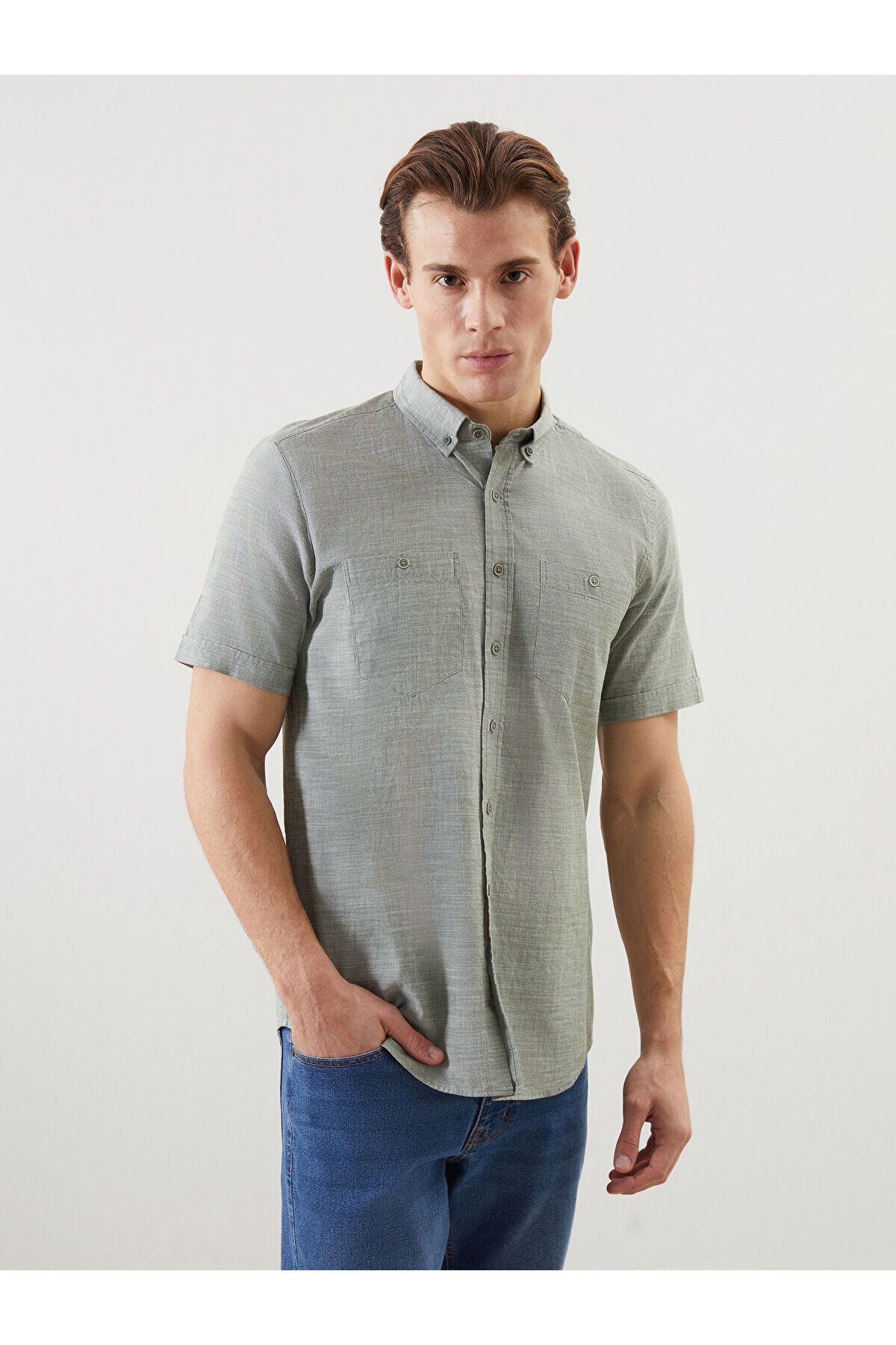 LC Waikiki Regular Fit Kısa Kollu Poplin Erkek Gömlek