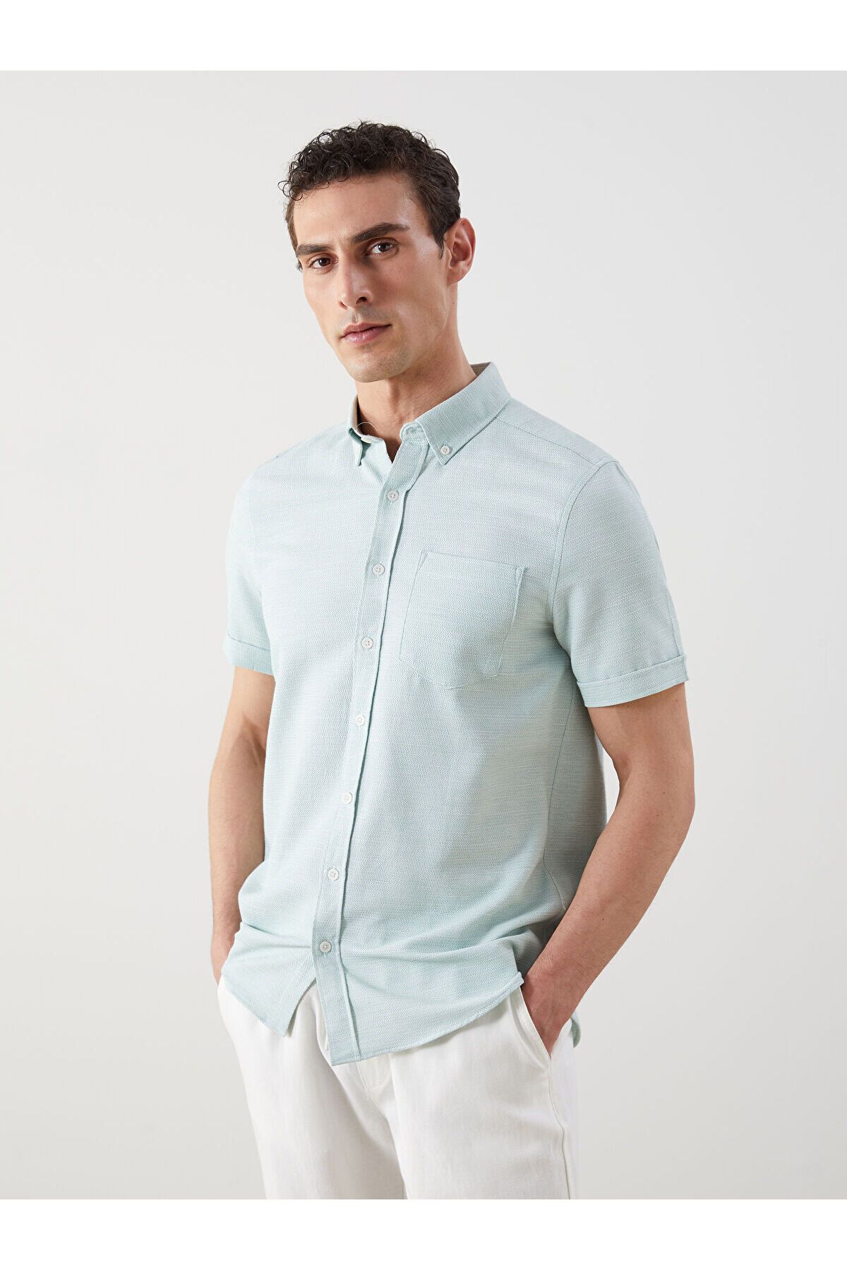 LC Waikiki Regular Fit Kısa Kollu Armürlü Erkek Gömlek