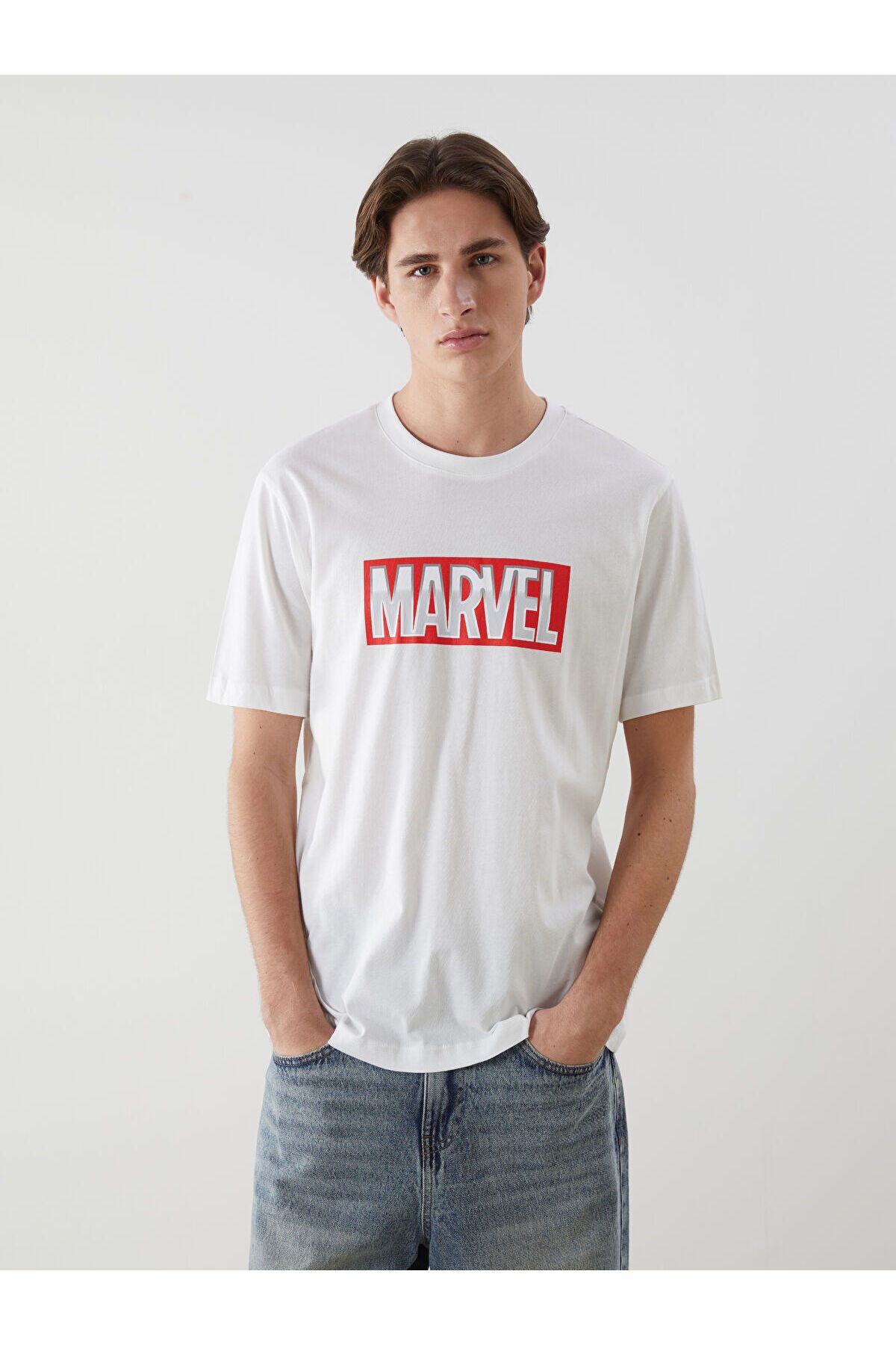 LC Waikiki Bisiklet Yaka Marvel Baskılı Penye Erkek Tişört
