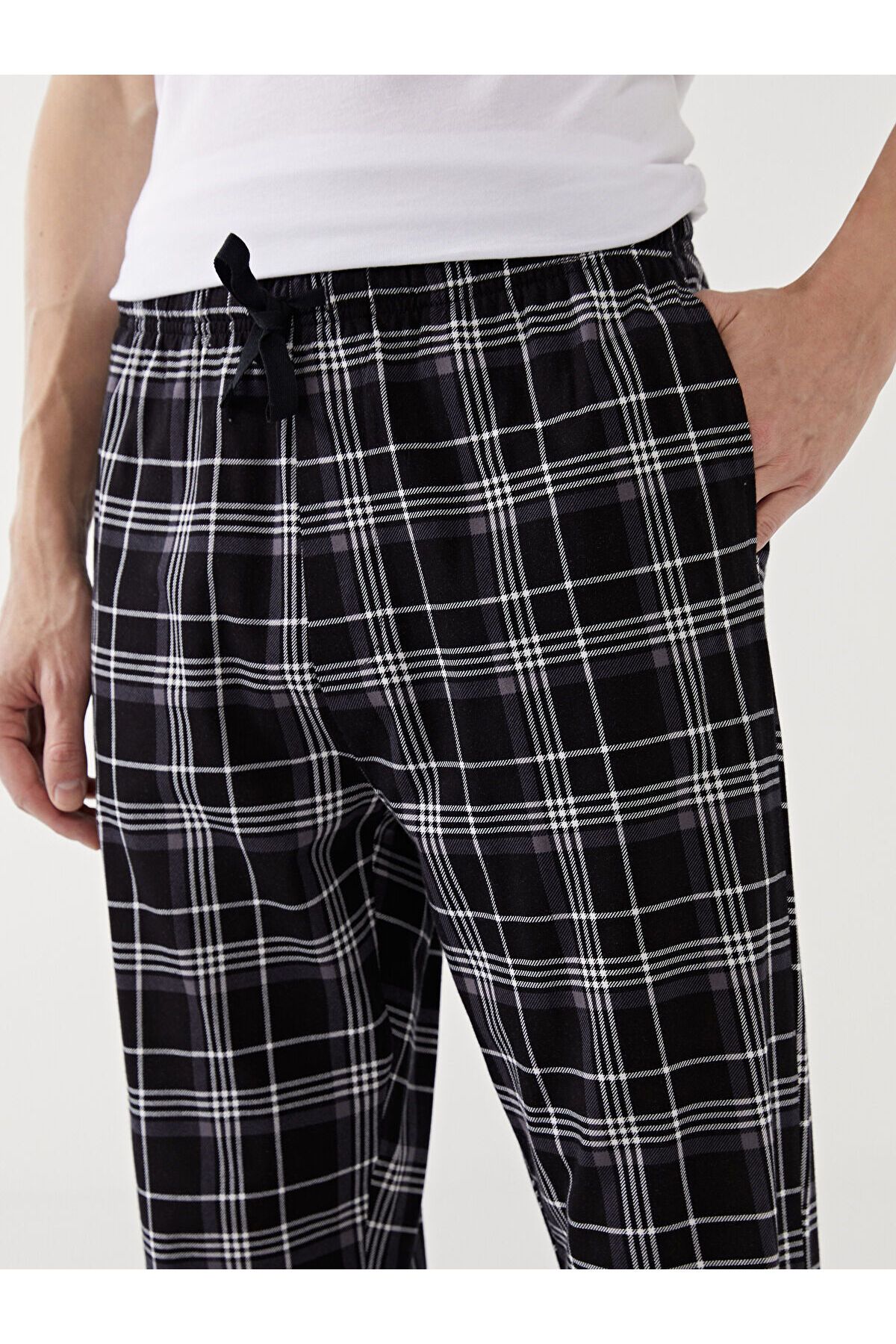 LC Waikiki-Standard Pattern Plaid Men's Pajama Bottom 3
