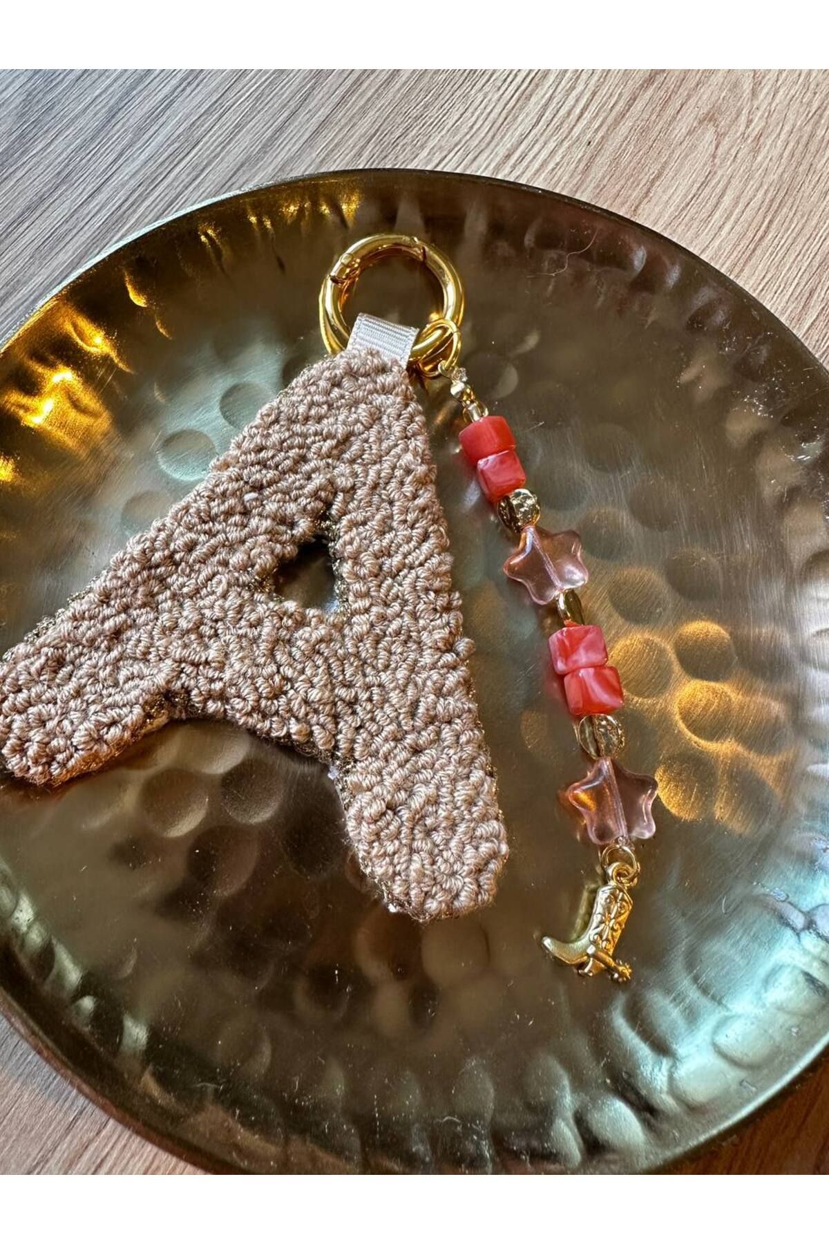 TabaksNMore Kişiselleştirilebilir Punch Harf Çanta Süsü /Anahtarlık Pembe Boncuk Kovboy Charm Detaylı