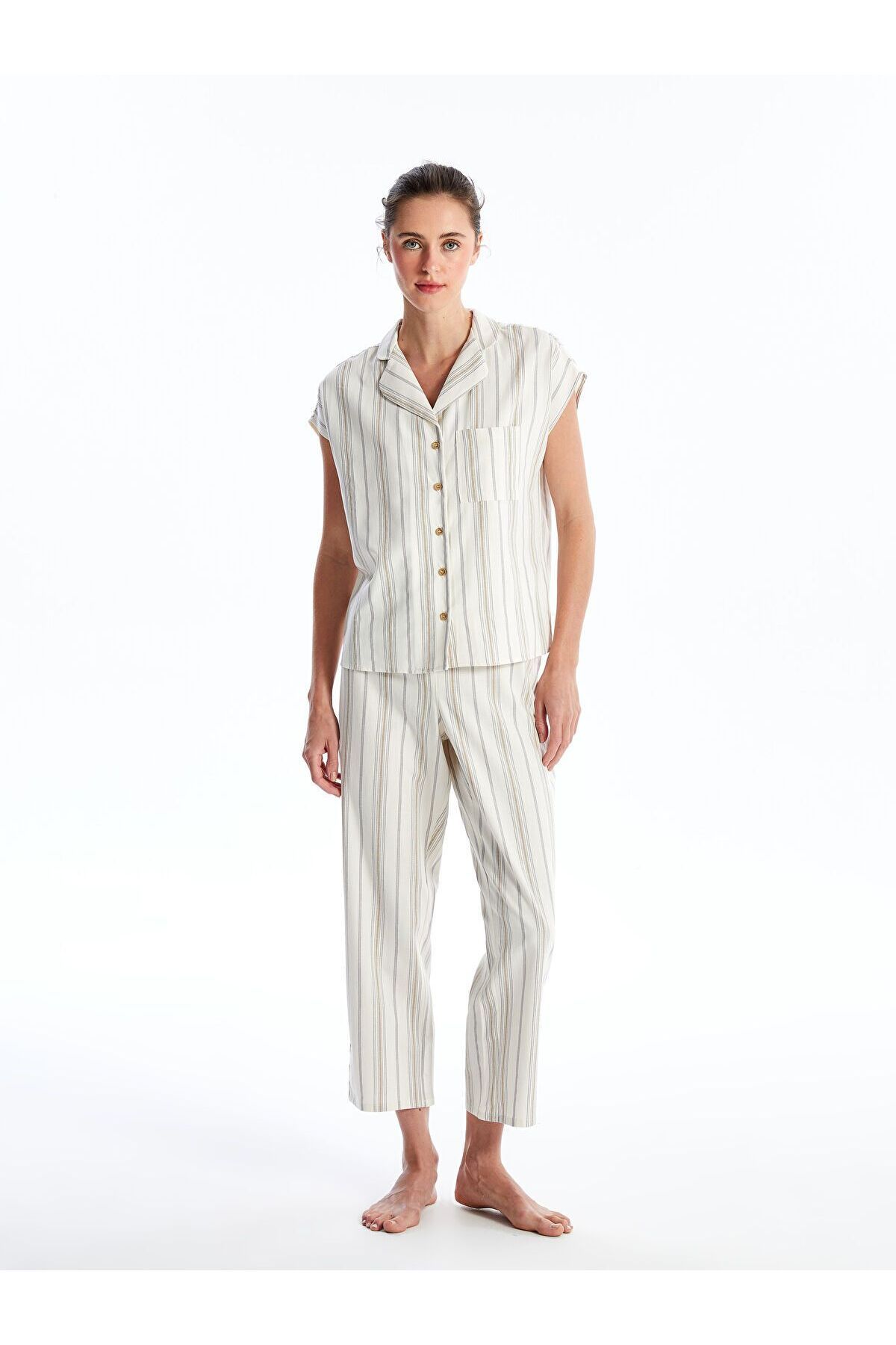 LC Waikiki Gömlek Yaka Desenli Kısa Kollu Keten Karışımlı Kadın Pijama Takımı