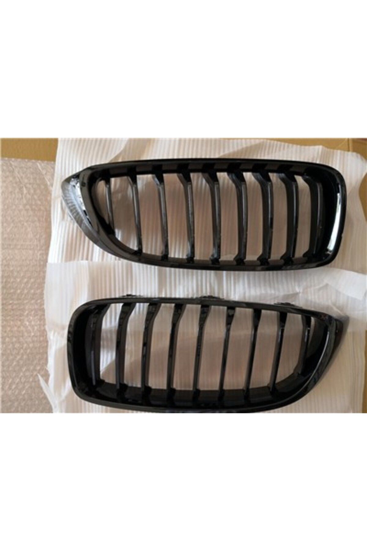 BİZİMPARÇA ÖN PANJUR PARLAK SİYAH //M KASA SET BMW F30+LCİ F36+LCİ 2013>>