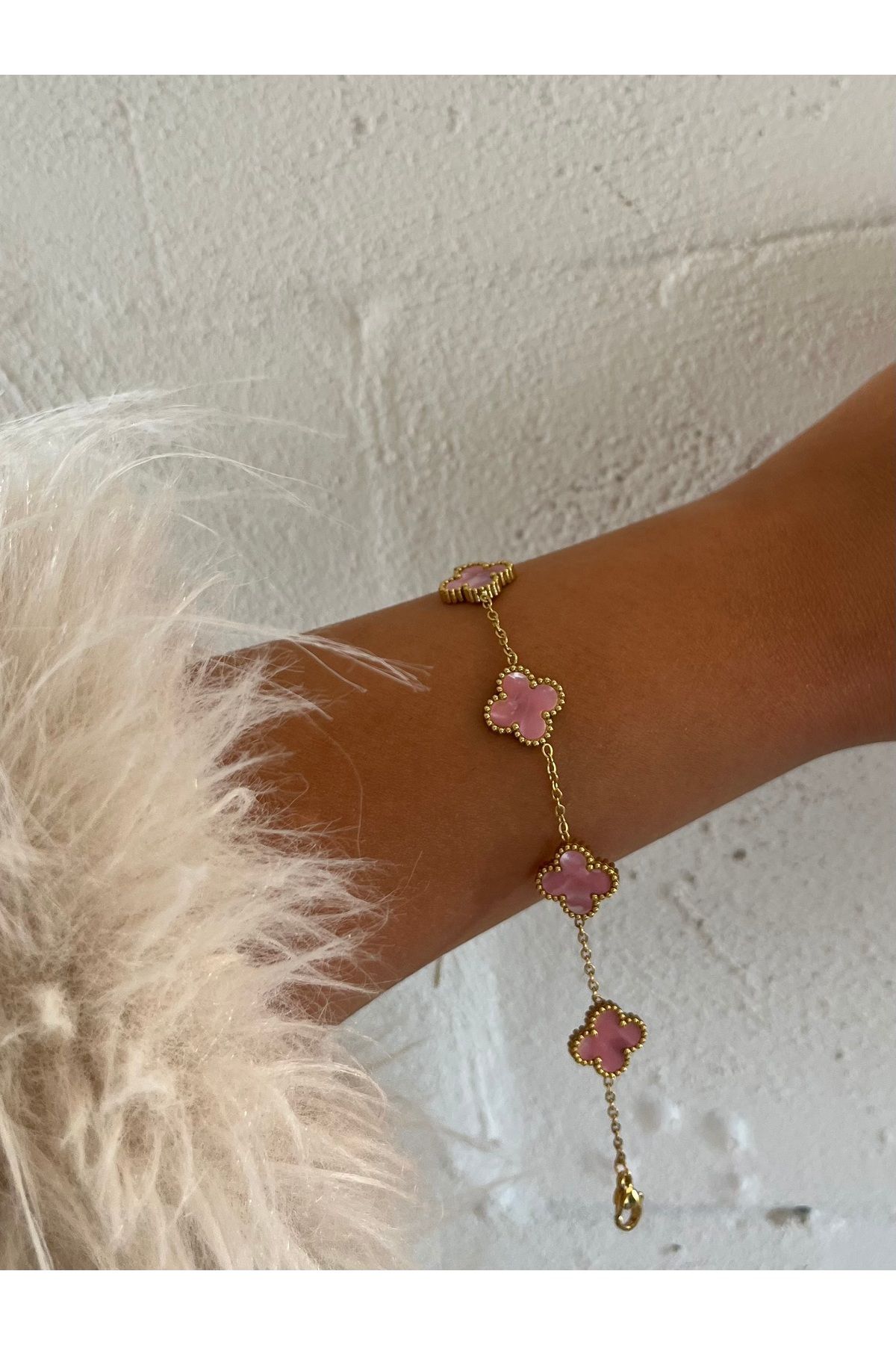 FASHİON JEWELRY Pembe Sedefli Renk Gold Zincirli Yonca Bileklik 18+6 Cm