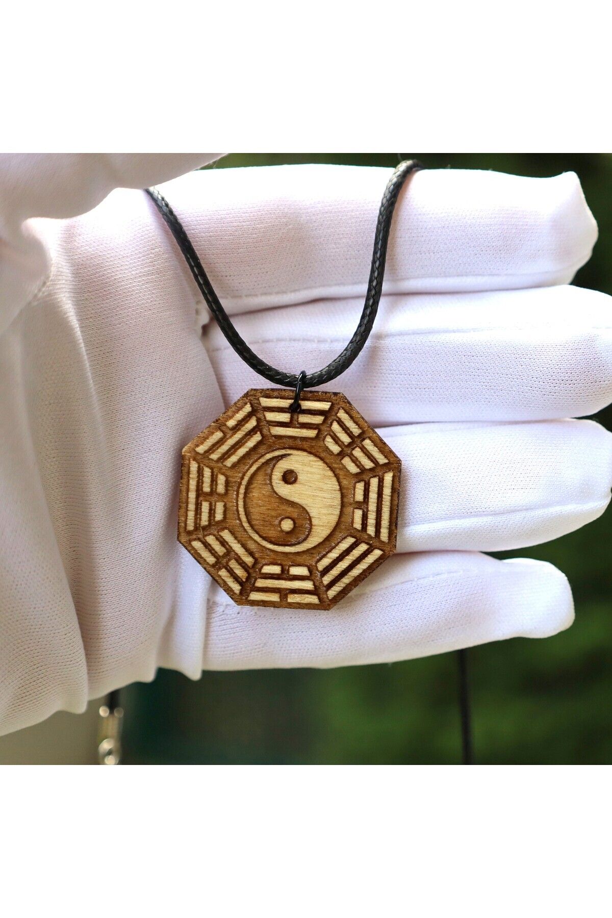 666 Yin Yang Bagua Chi Yaşam Enerjisi Denge Sembol Ahşap Kolye Ucu Deri İp Rölyef Kabartmalı El Yapımı