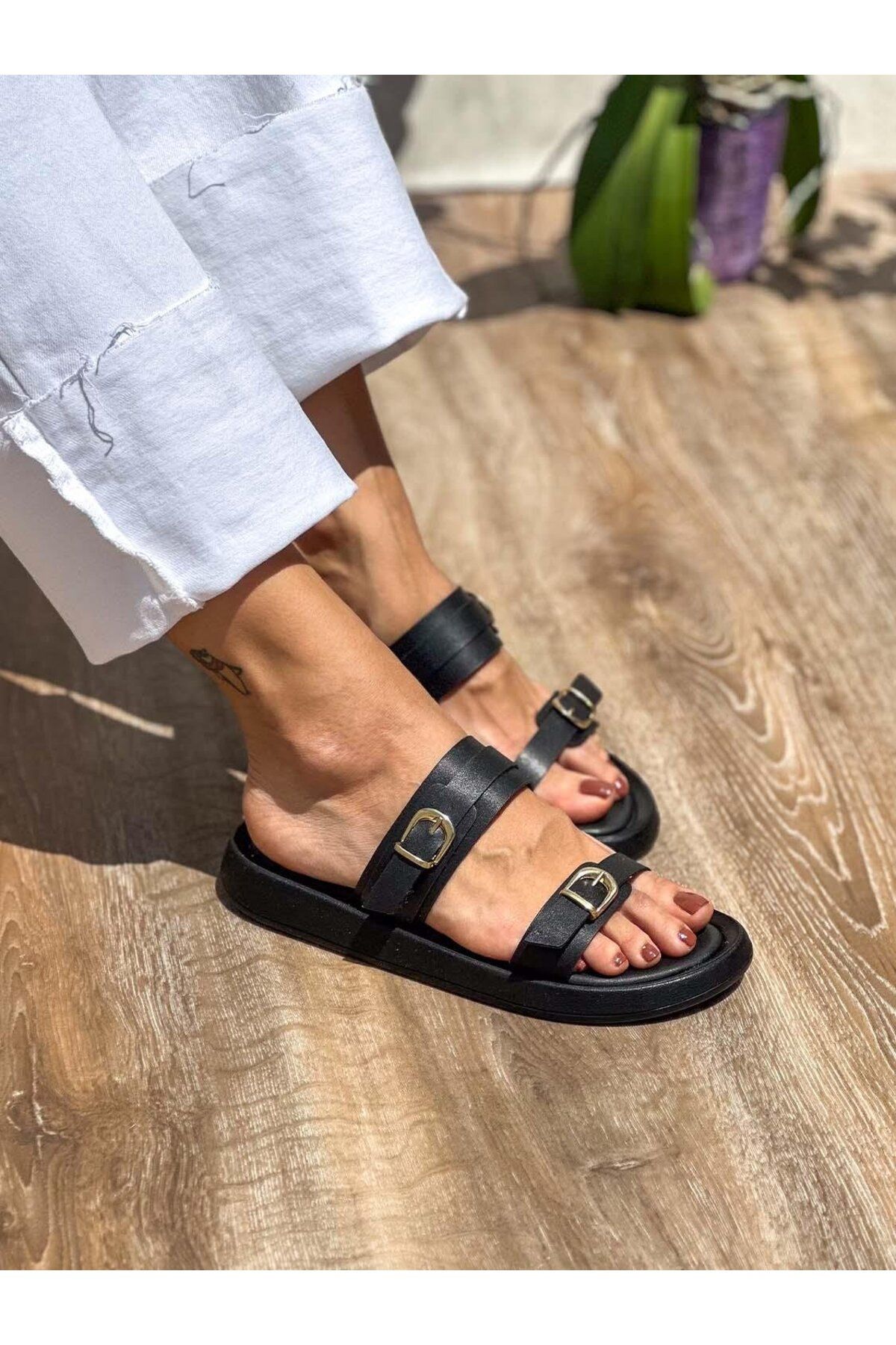 SİBA SHOES Ciro İki Bantlı Toka Detaylı Siyah Terlik