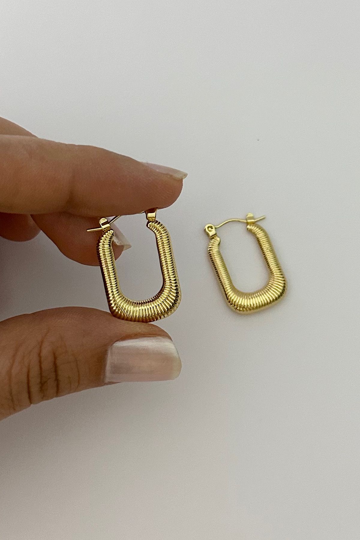 DELEIZA ACCESSORY Çelik Gold Tırtıklı Dikdörtgen Küpe