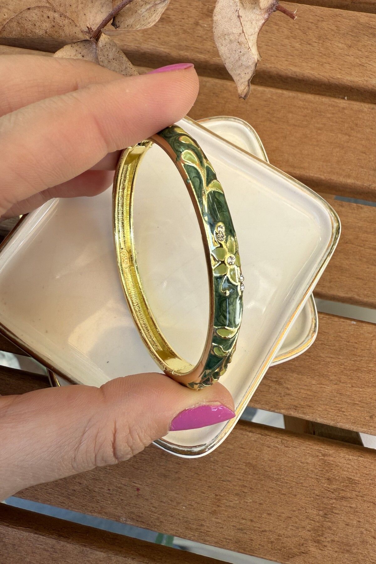 AURA ATELIER 14K Altın Kaplama Mineli İnce Yeşil Bilezik 5.7cm