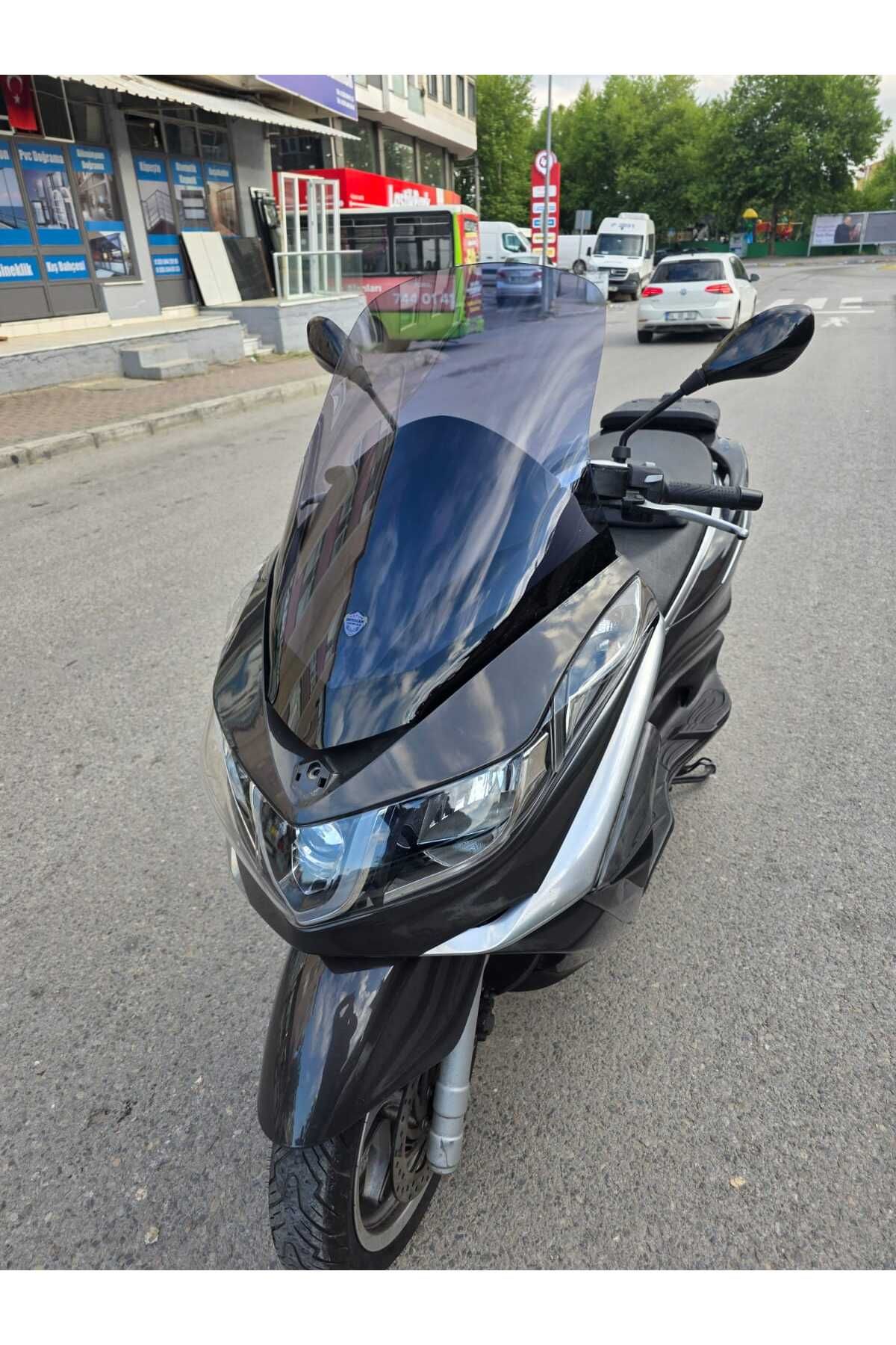 Piaggio X10 Siperlik Ön Cam 2011-2017 Model 73cm Füme Renkli 4mm