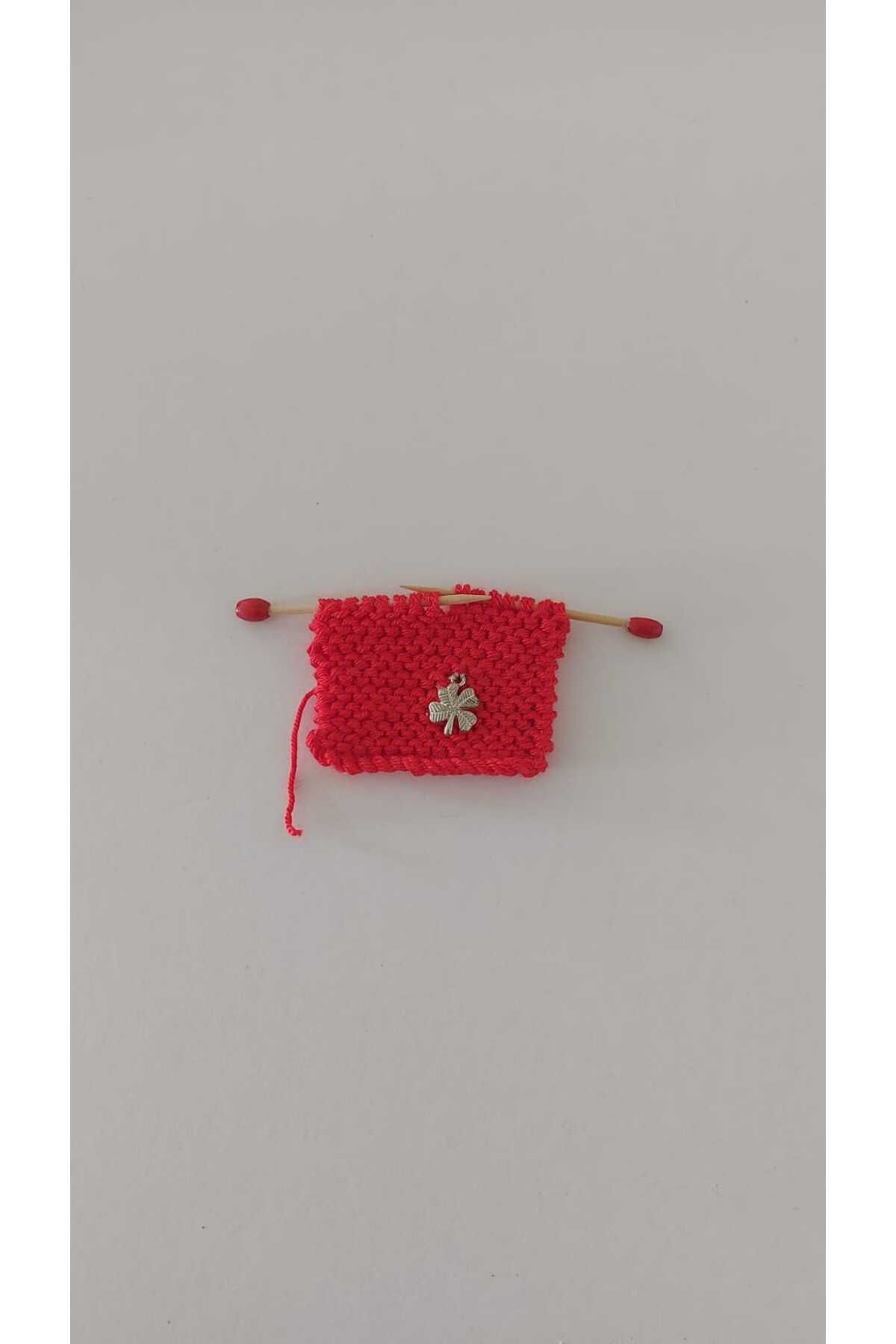 GiftlandCollection GiftLand Kırmızı El Örgüsü Minyatür Magnet